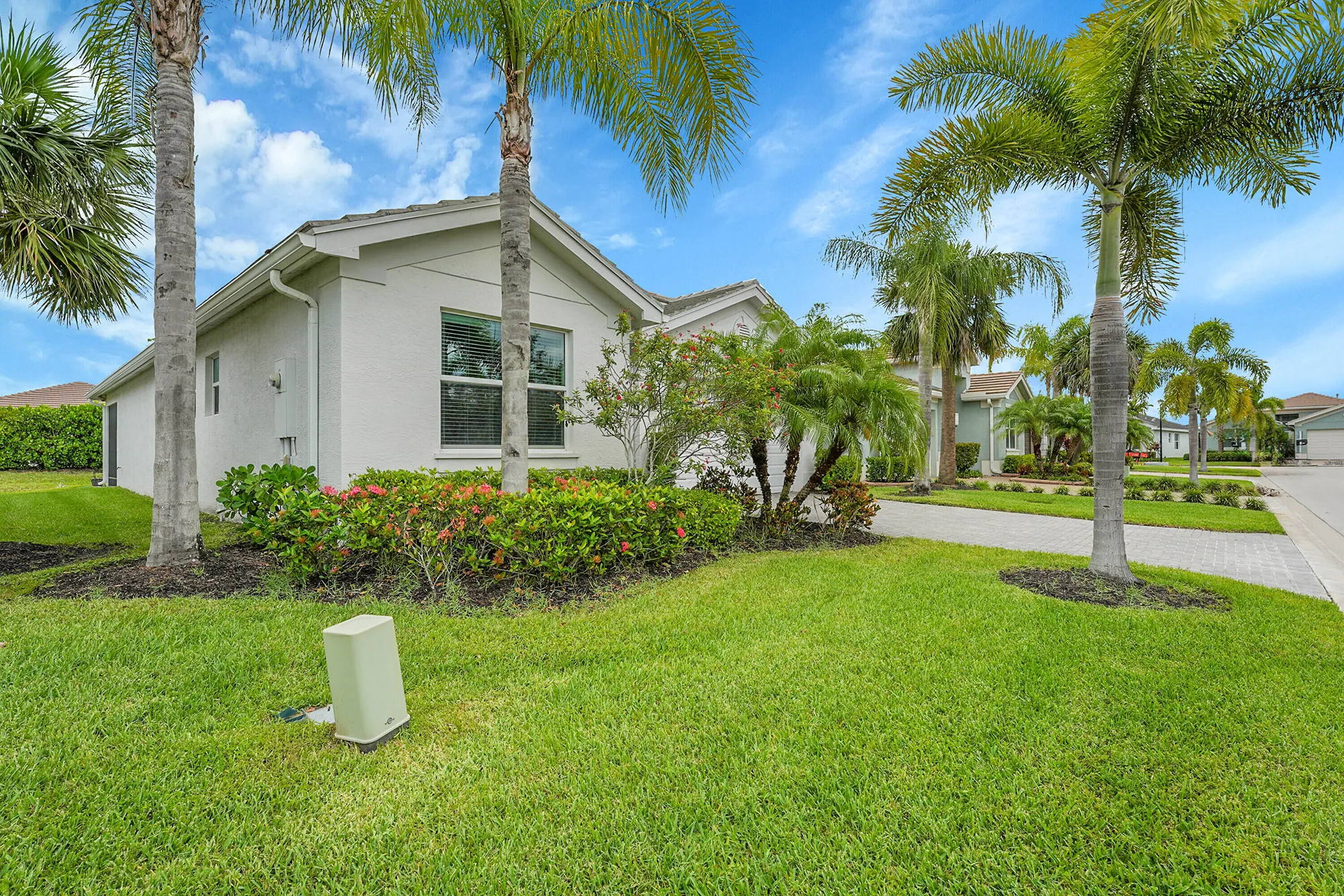 Property Slideshow image 5 of 41 | 11081 sw carriage hill ln, Port Saint Lucie, FL, 34987
