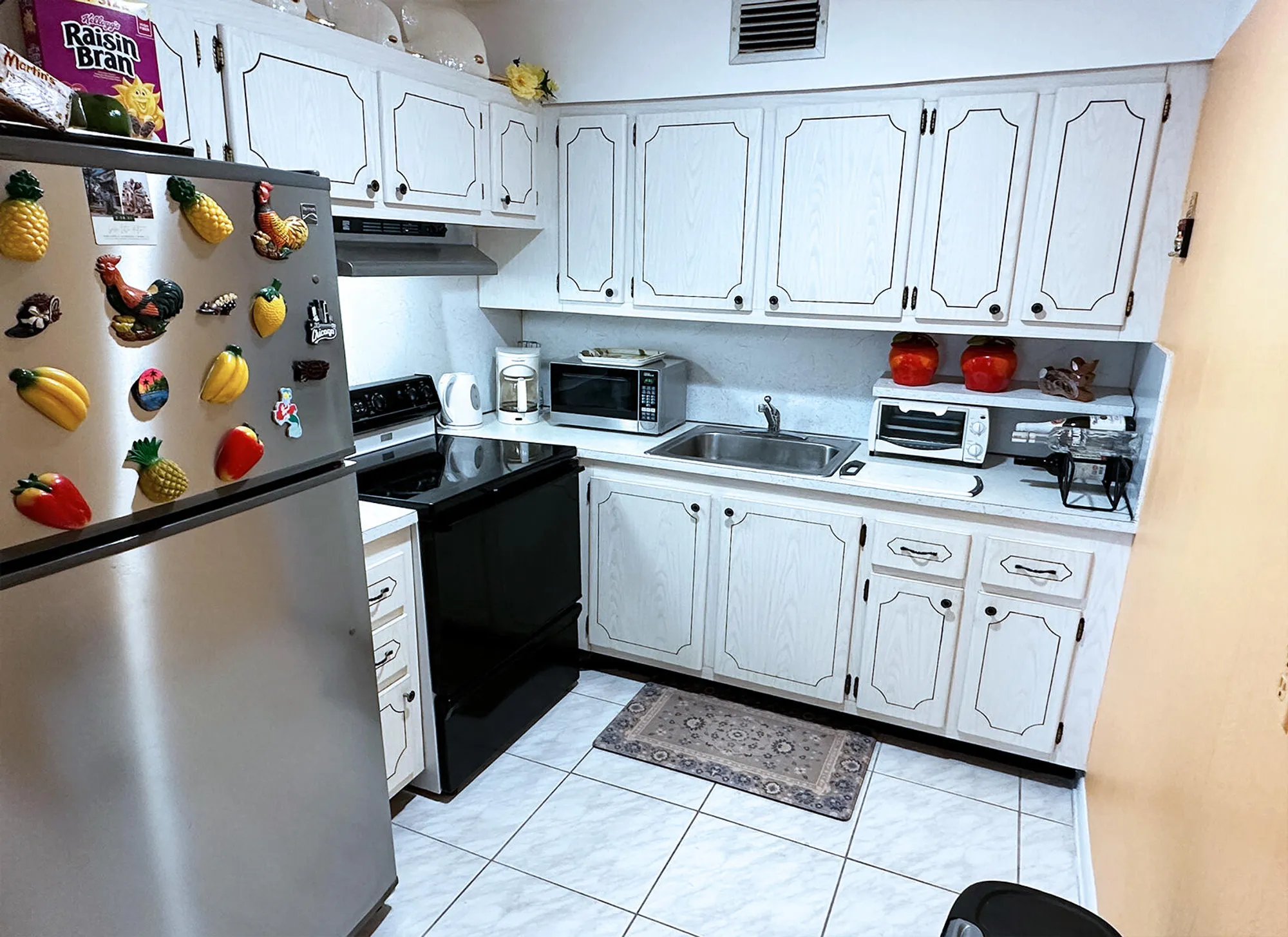 Property Slideshow image 2 of 32 | 86 sheffield d, West Palm Beach, FL, 33417