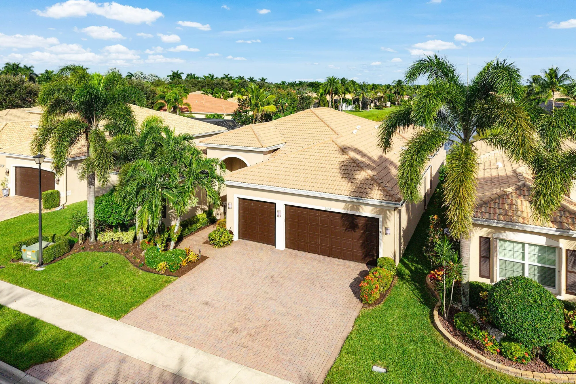 Property Slideshow image 42 of 48 | 9886 bluefield dr, Boynton Beach, FL, 33473
