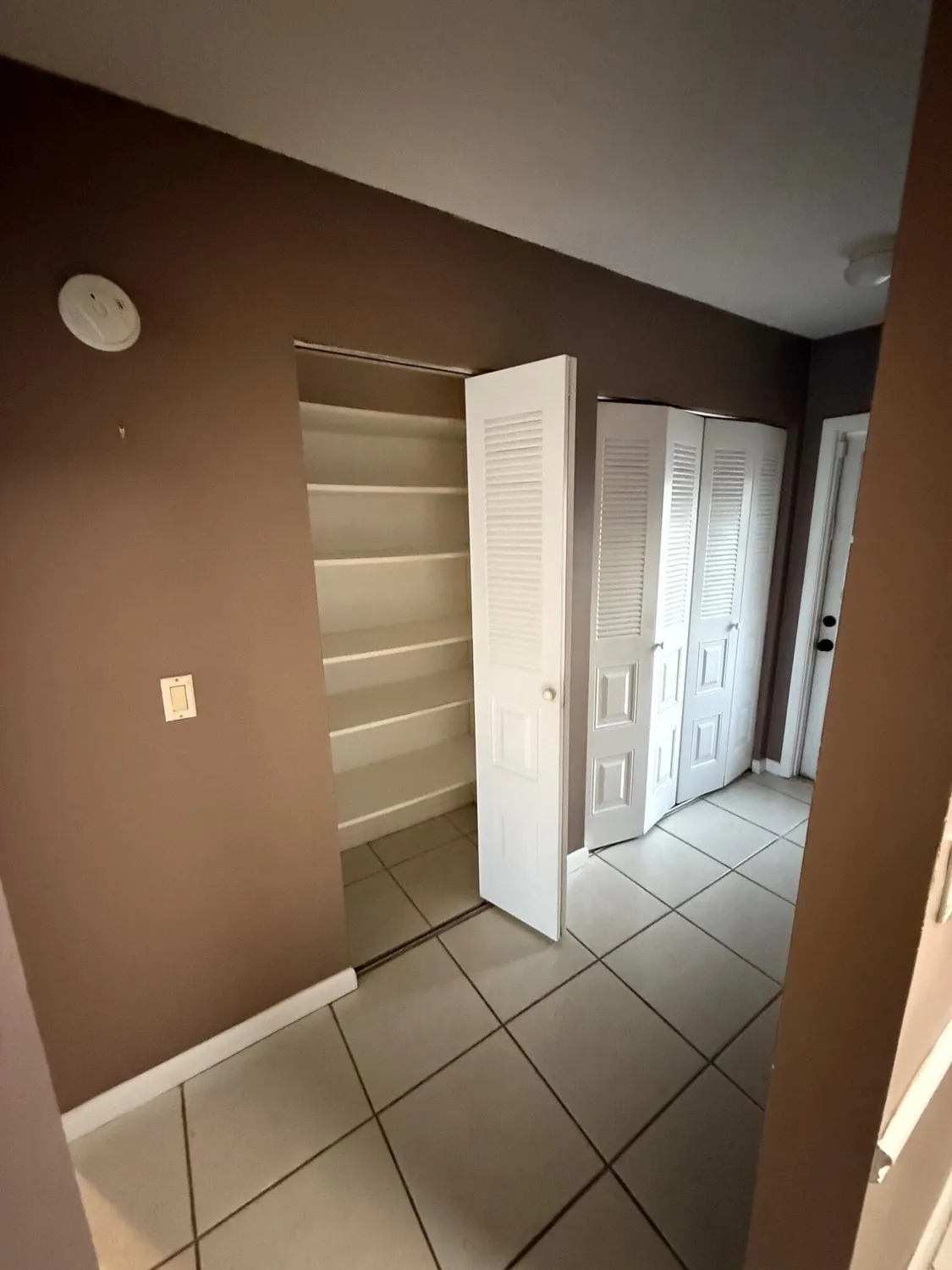 Property Slideshow image 9 of 25 | 26 abbey ln apt 104, Delray Beach, FL, 33446