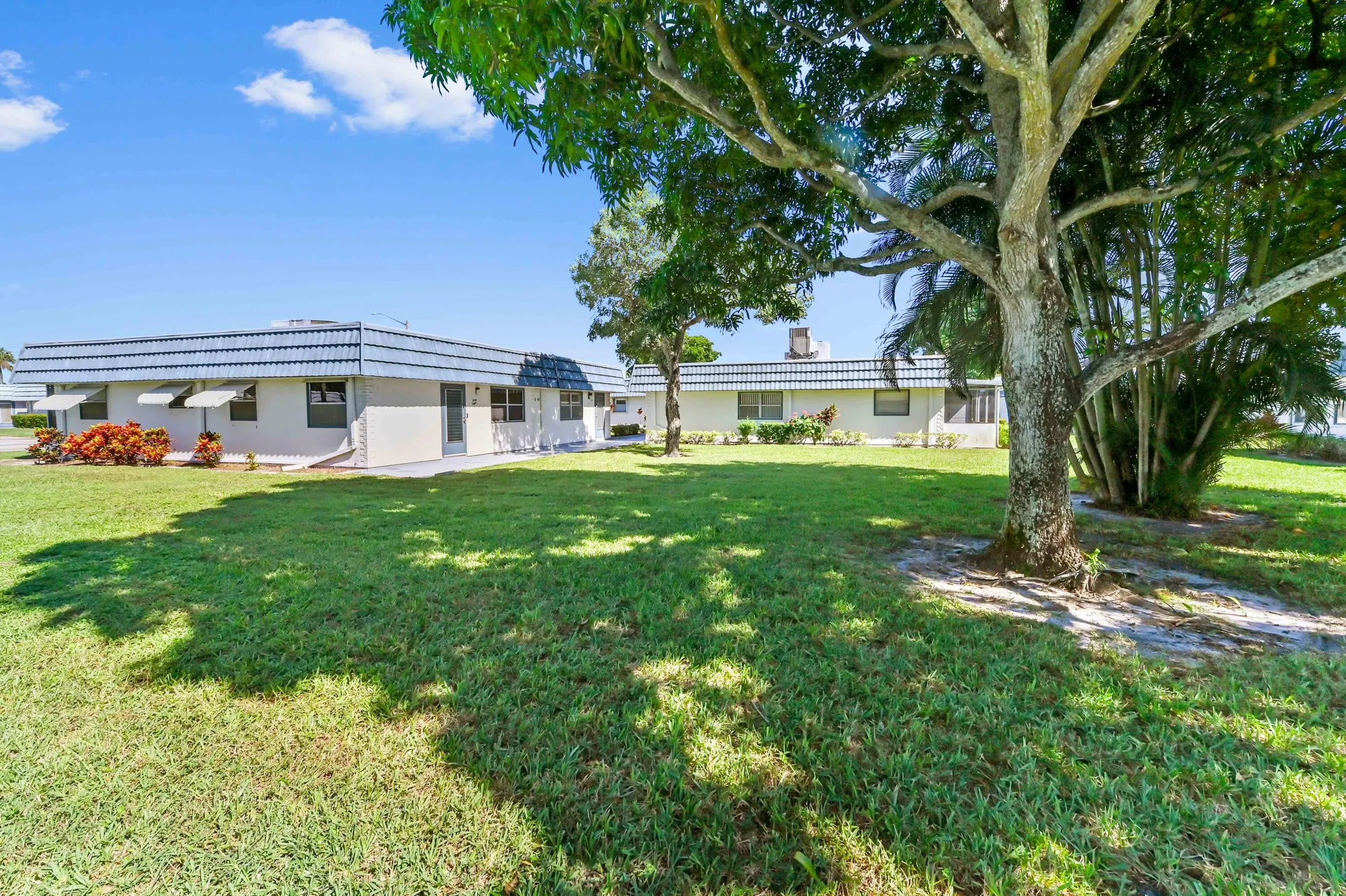 Property Slideshow image 2 of 45 | 48 waterford b, Delray Beach, FL, 33446