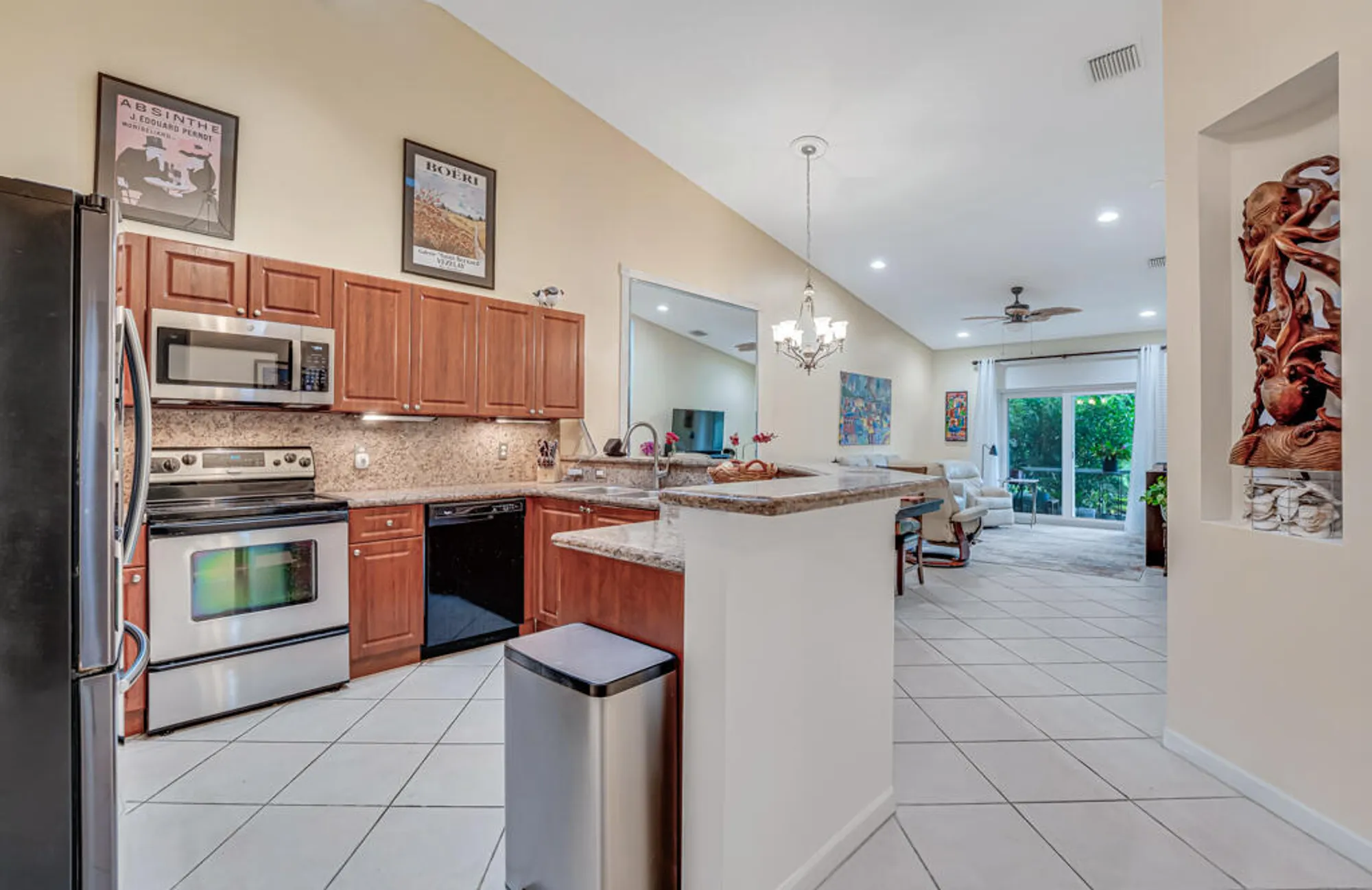 Property Slideshow image 11 of 48 | 9889 galleon dr, West Palm Beach, FL, 33411