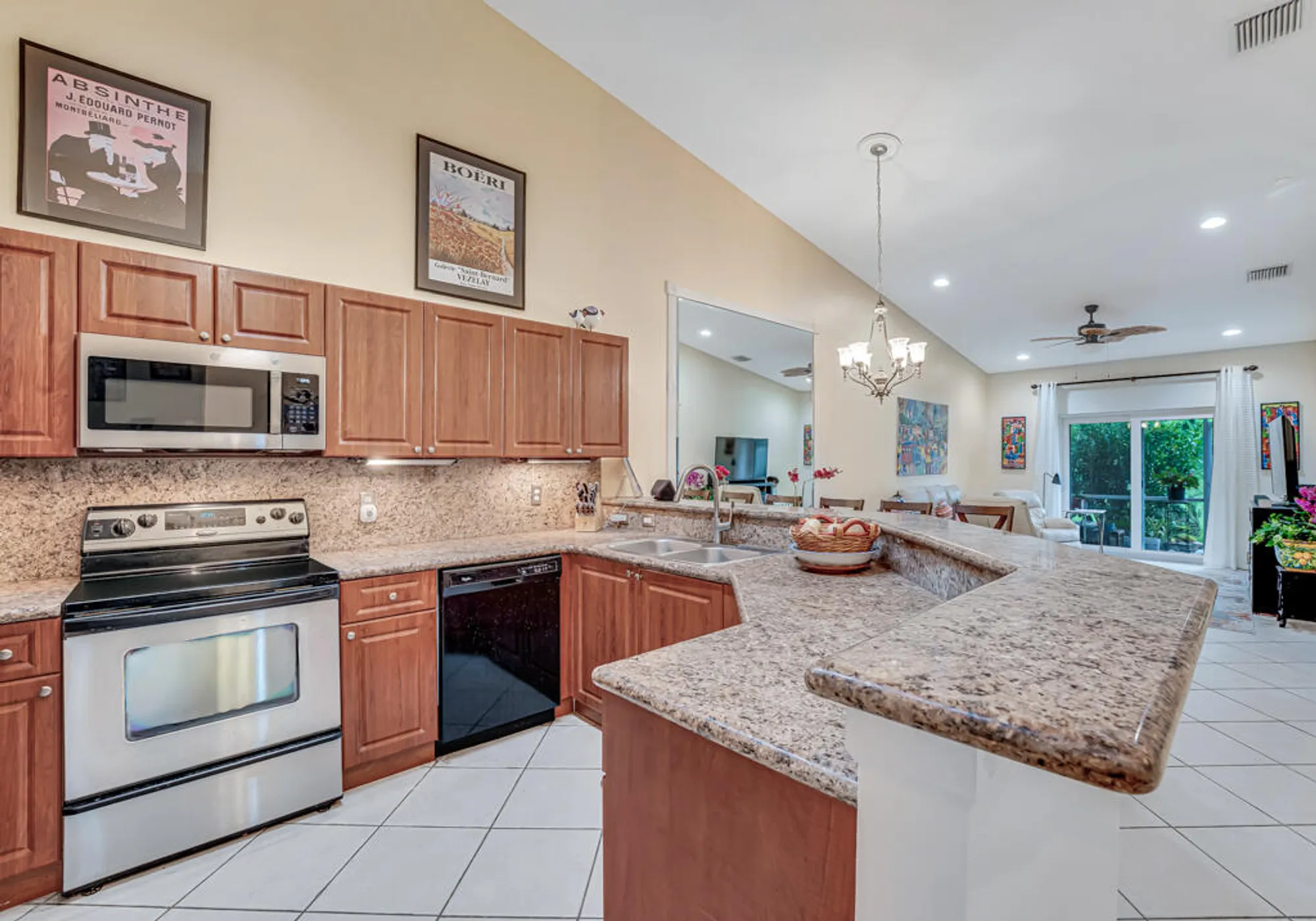 Property Slideshow image 12 of 48 | 9889 galleon dr, West Palm Beach, FL, 33411