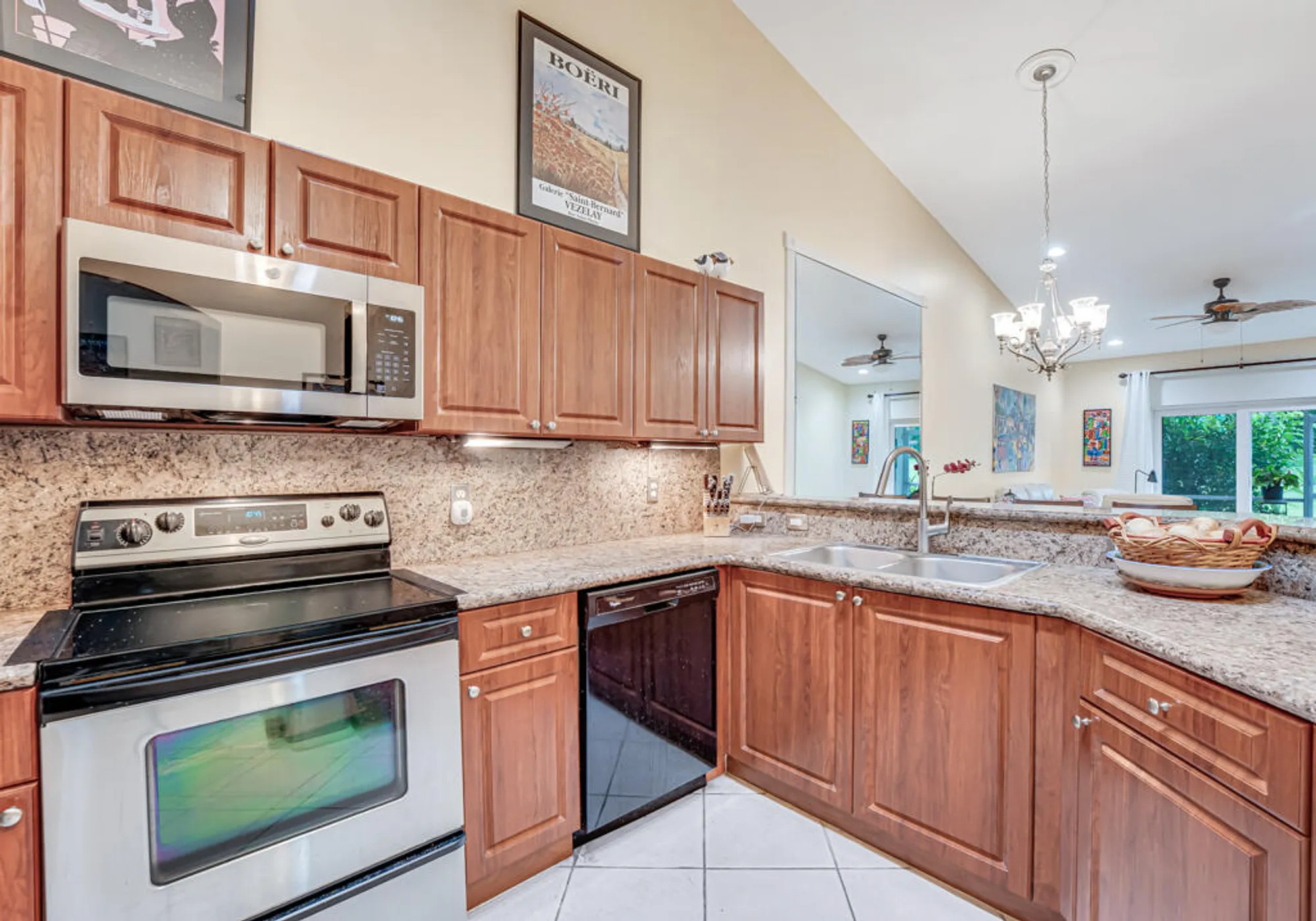 Property Slideshow image 13 of 48 | 9889 galleon dr, West Palm Beach, FL, 33411