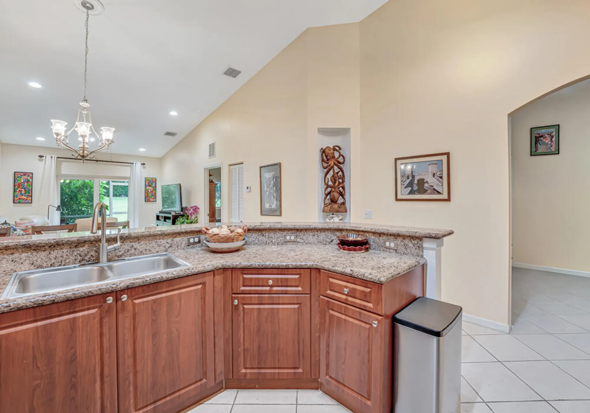 Property Slideshow image 16 of 48 | 9889 galleon dr, West Palm Beach, FL, 33411