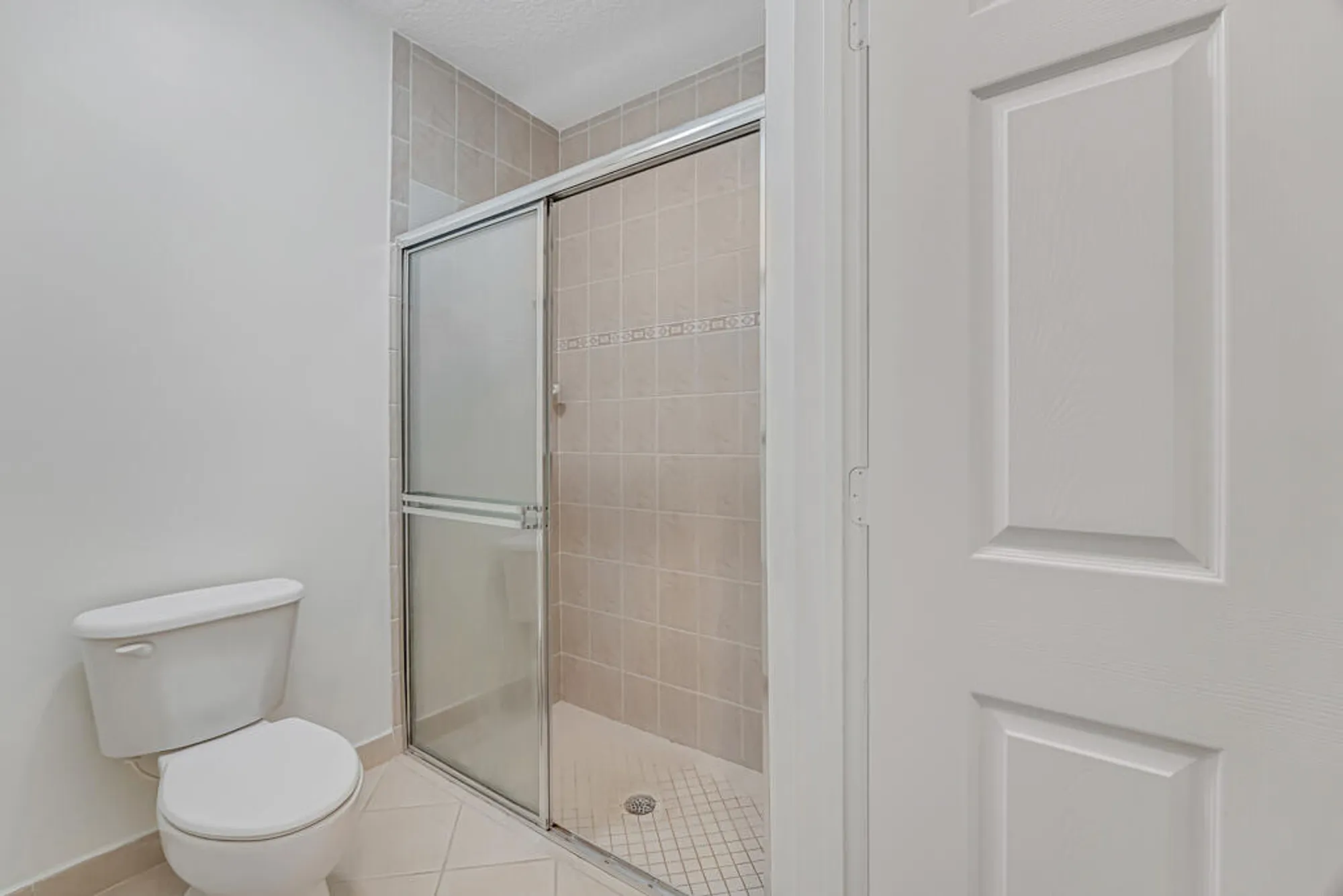 Property Slideshow image 25 of 48 | 9889 galleon dr, West Palm Beach, FL, 33411