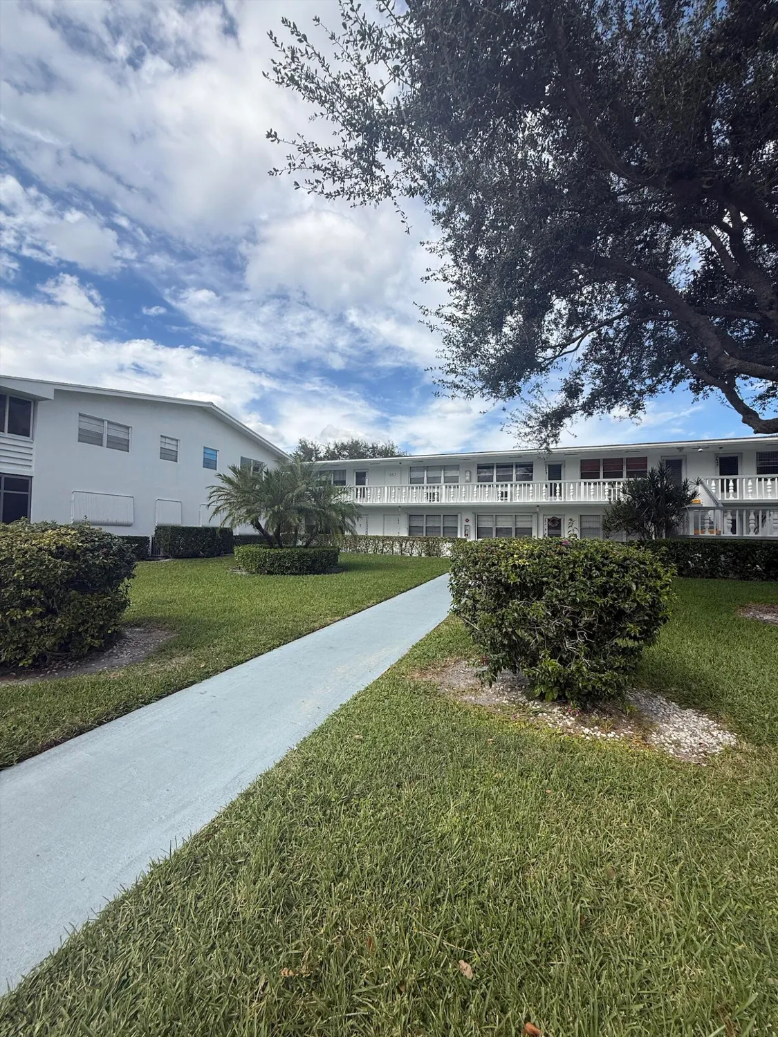 Property Slideshow image 3 of 14 | 268 windsor l, West Palm Beach, FL, 33417