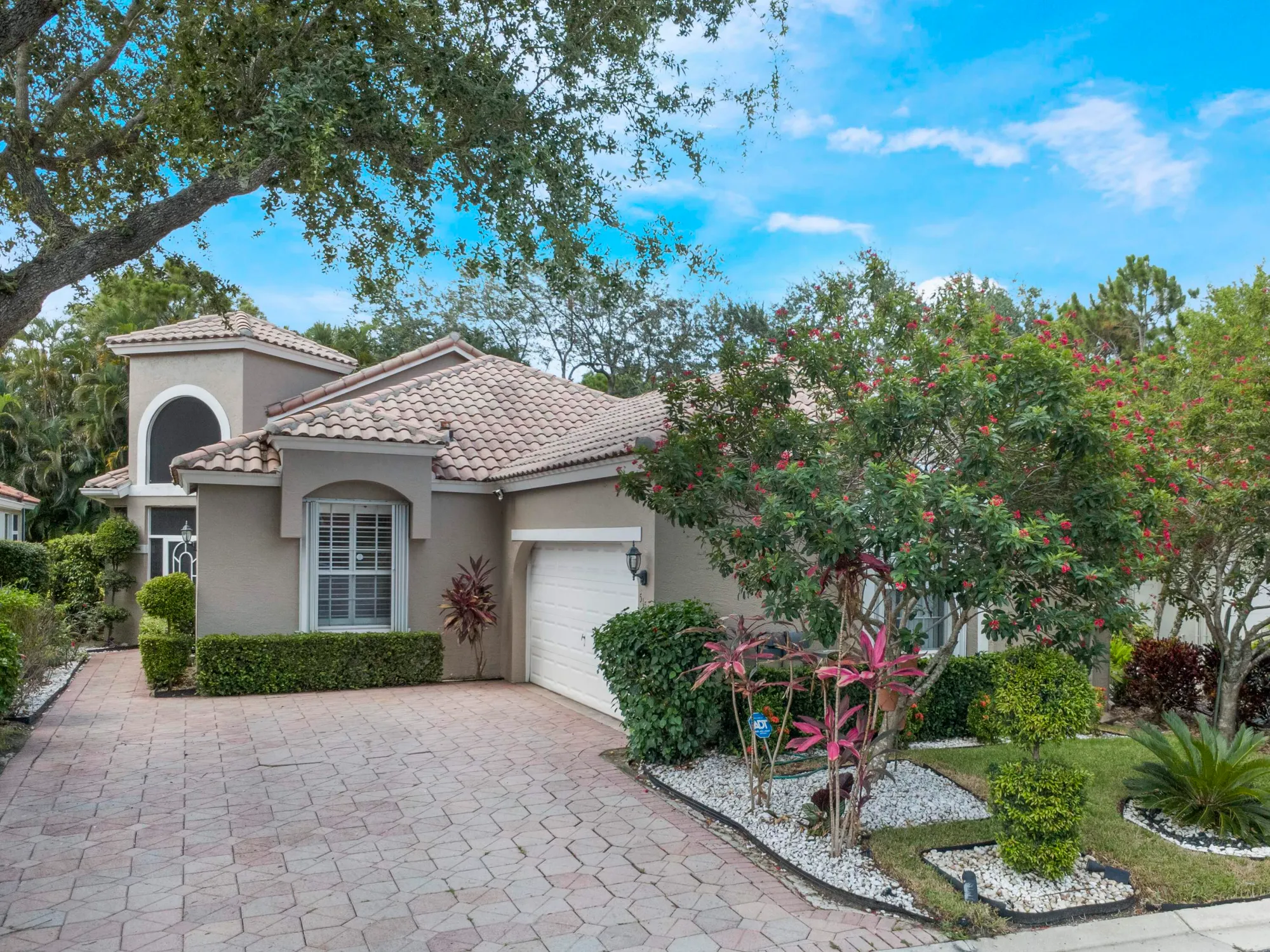 Property Slideshow image 31 of 42 | 5159 brookview dr, Boynton Beach, FL, 33437