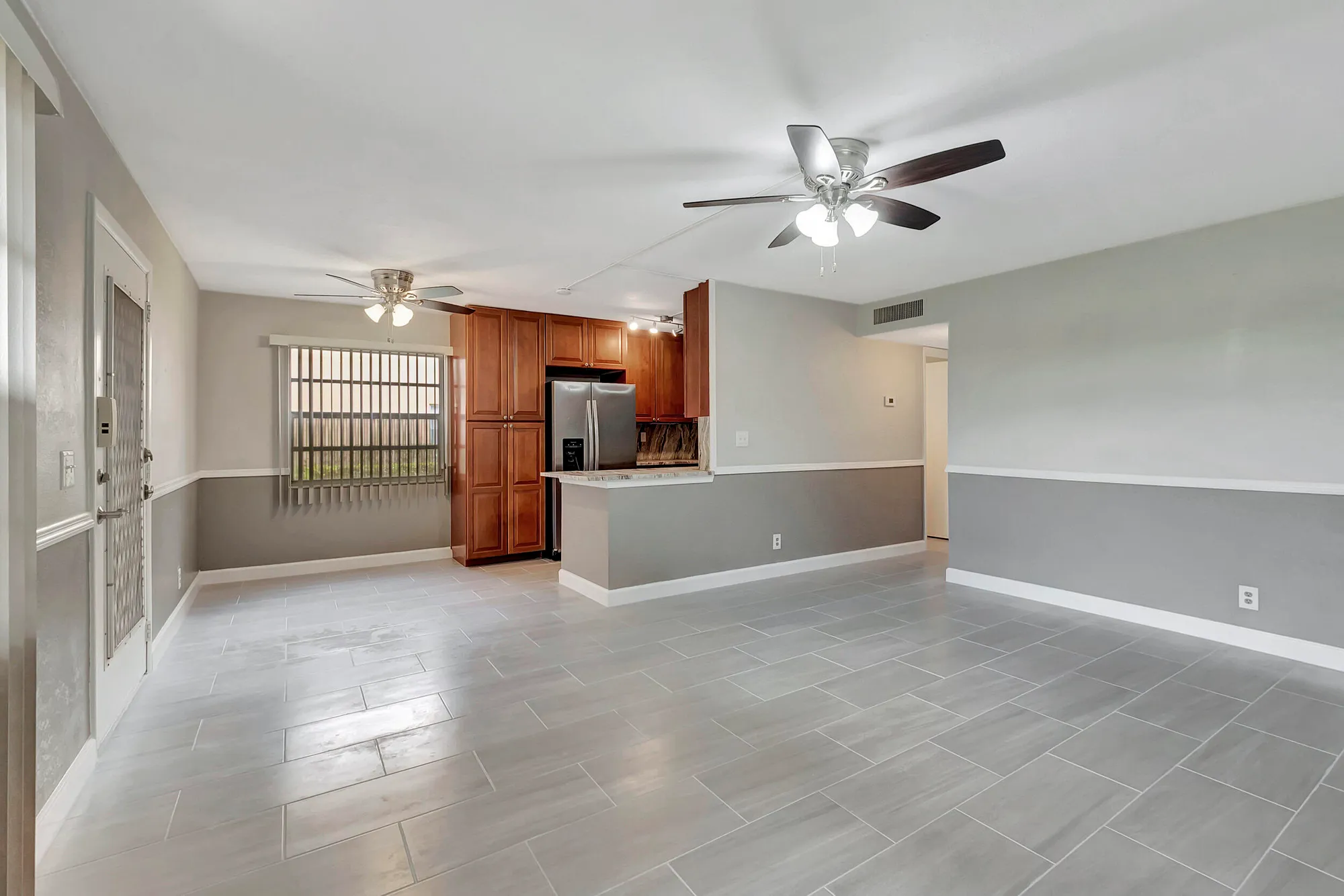 Property Slideshow image 8 of 56 | 445 flanders j, Delray Beach, FL, 33484