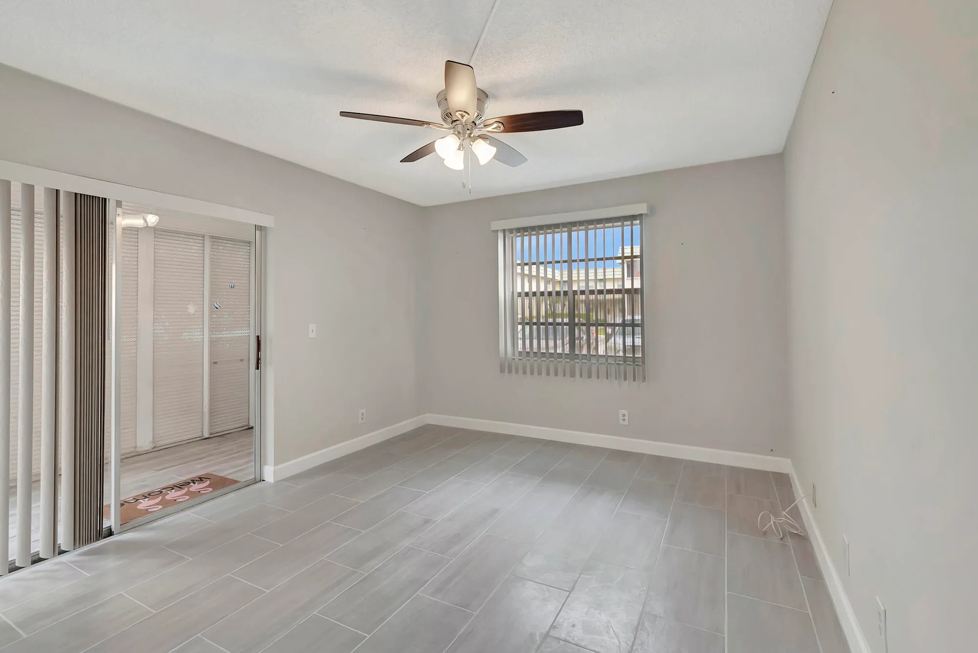 Property Slideshow image 23 of 56 | 445 flanders j, Delray Beach, FL, 33484