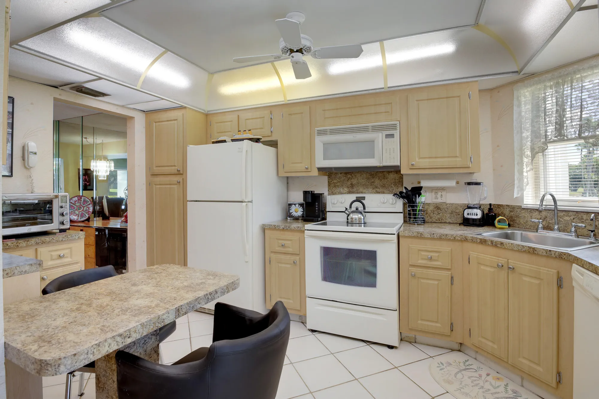 Property Slideshow image 5 of 25 | 3597 birdie dr 106, Lake Worth, FL, 33467