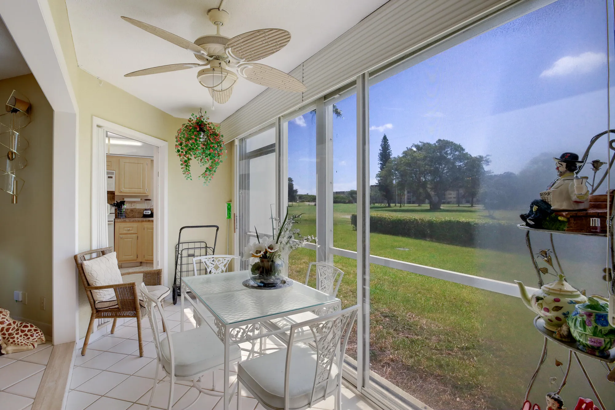 Property Slideshow image 12 of 25 | 3597 birdie dr 106, Lake Worth, FL, 33467