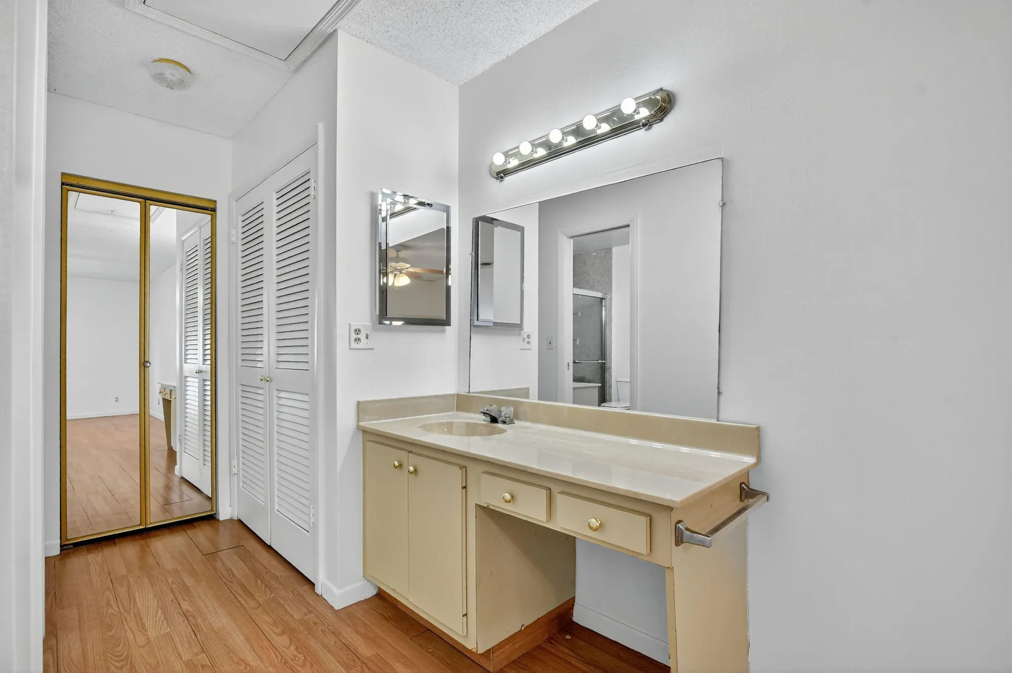 Property Slideshow image 24 of 38 | 8747 warwick dr # 271, Boca Raton, FL, 33433