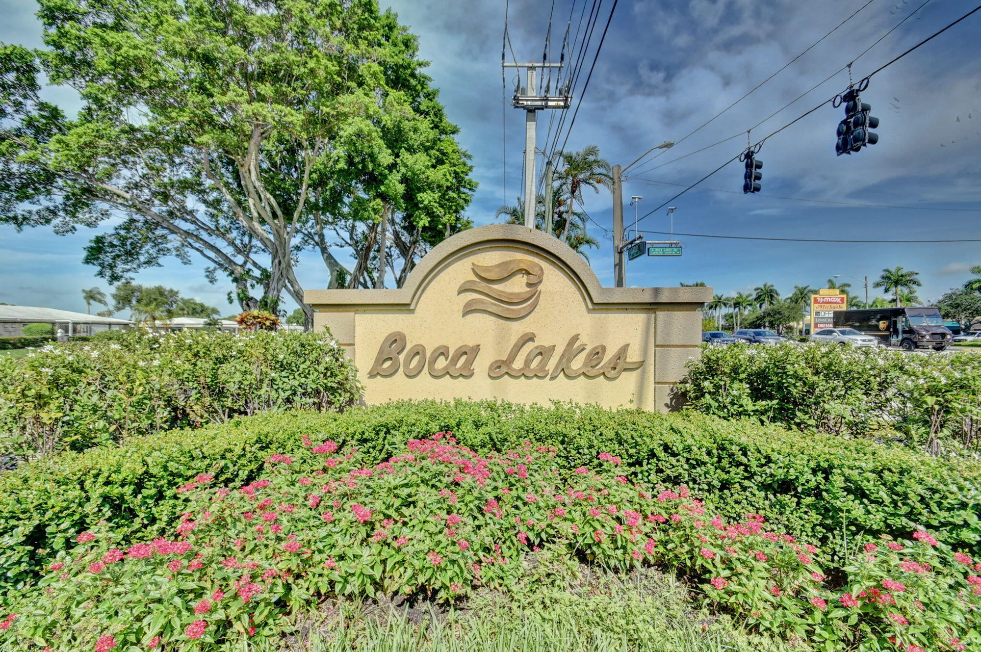 Property Slideshow image 5 of 38 | 8747 warwick dr # 271, Boca Raton, FL, 33433