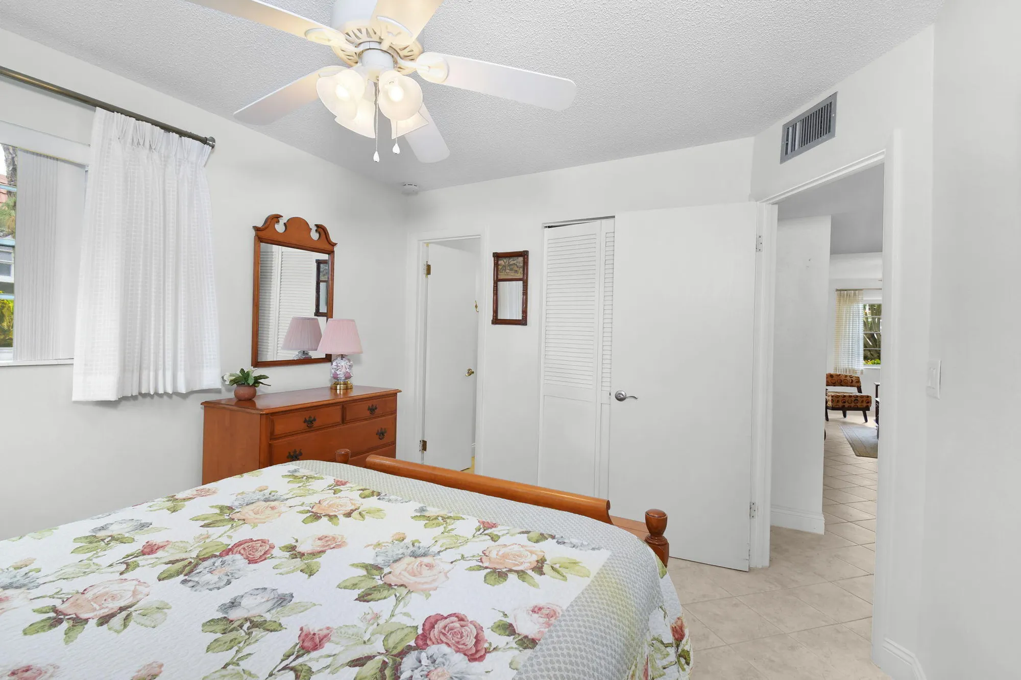 Property Slideshow image 14 of 37 | 2600 se ocean blvd c1, Stuart, FL, 34996