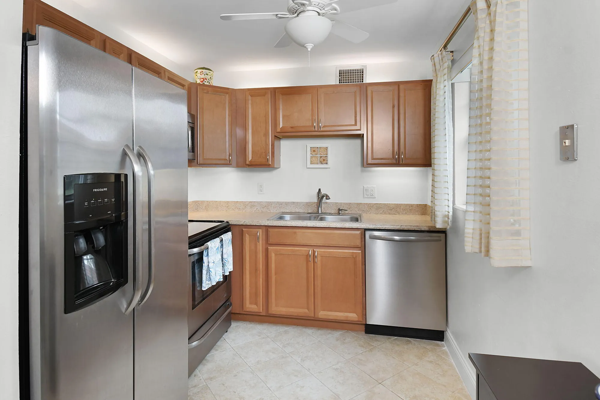 Property Slideshow image 10 of 37 | 2600 se ocean blvd c1, Stuart, FL, 34996