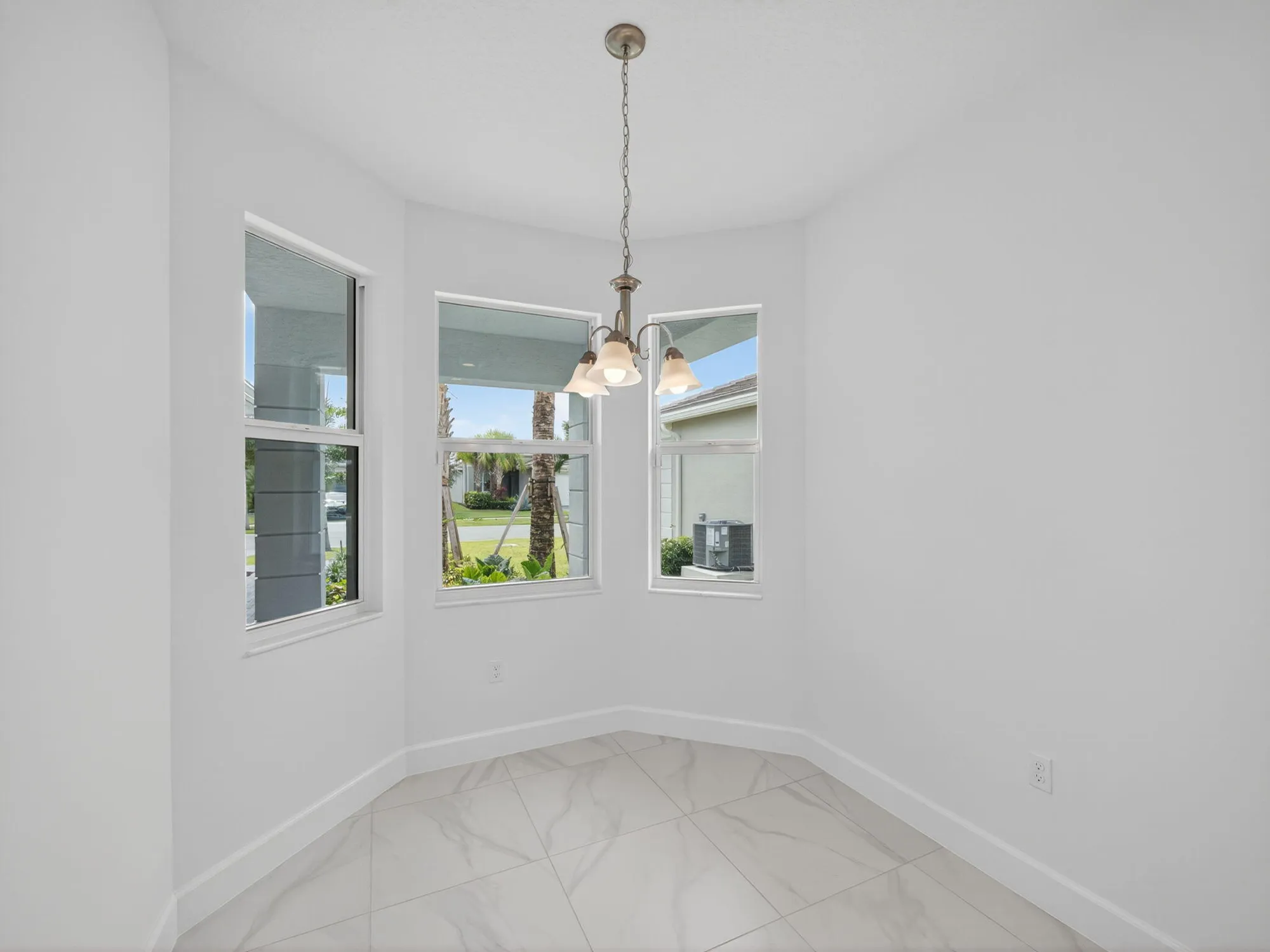 Property Slideshow image 10 of 63 | 14231 sw waterfall ln, Port Saint Lucie, FL, 34987