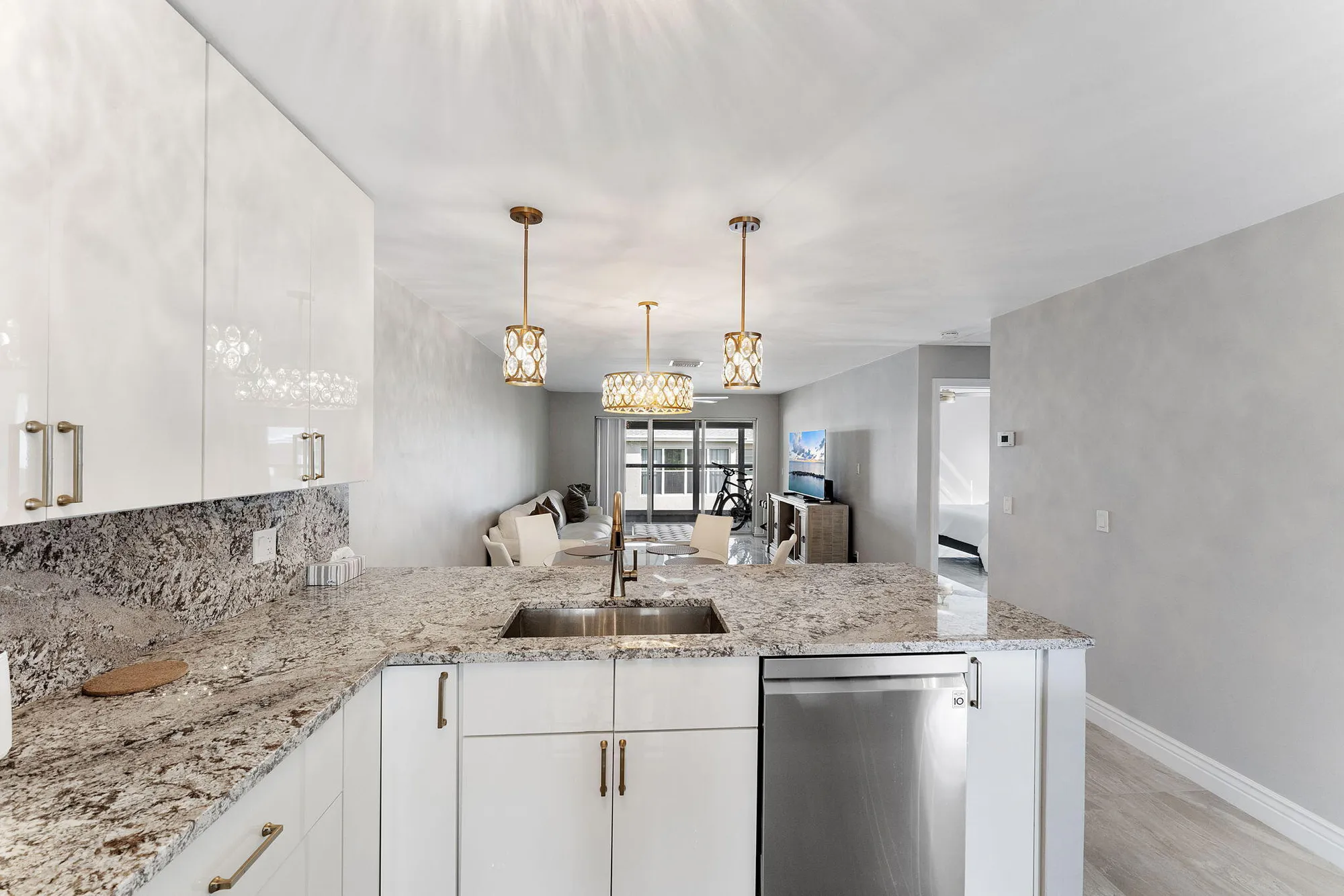 Property Slideshow image 8 of 43 | 1020 silk oak ter apt 204, Delray Beach, FL, 33445