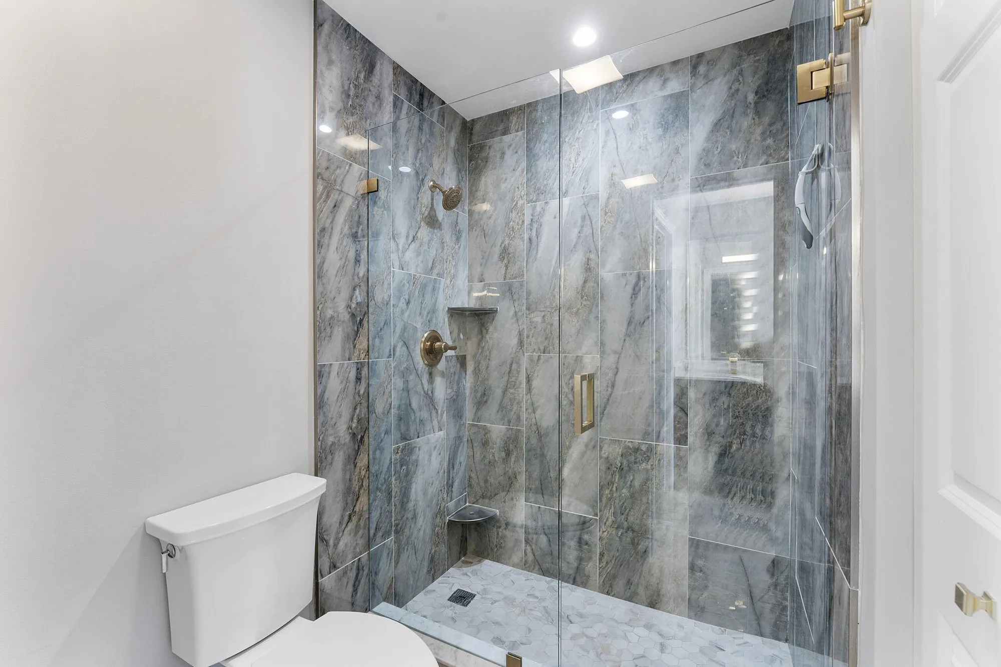 Property Slideshow image 24 of 43 | 1020 silk oak ter apt 204, Delray Beach, FL, 33445