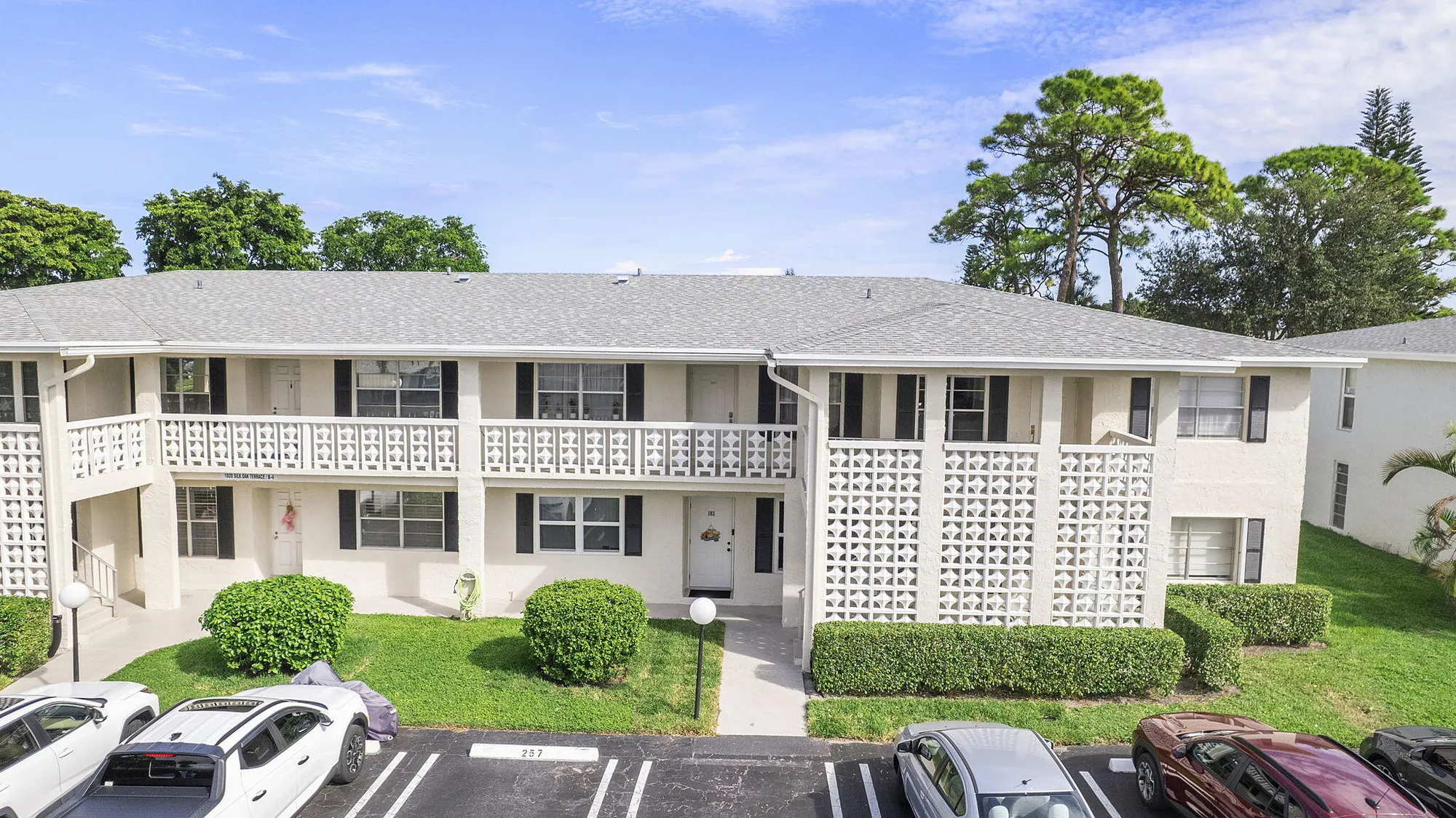 Property Slideshow image 38 of 43 | 1020 silk oak ter apt 204, Delray Beach, FL, 33445