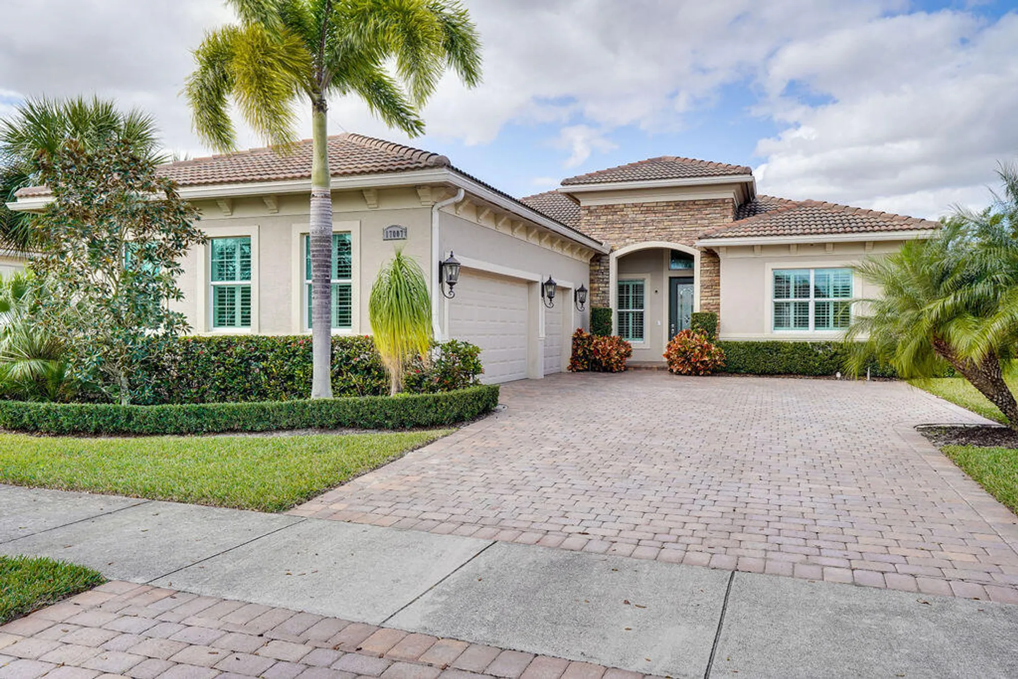 Property Slideshow image 5 of 67 | 17007 sw sapri way, Port Saint Lucie, FL, 34986