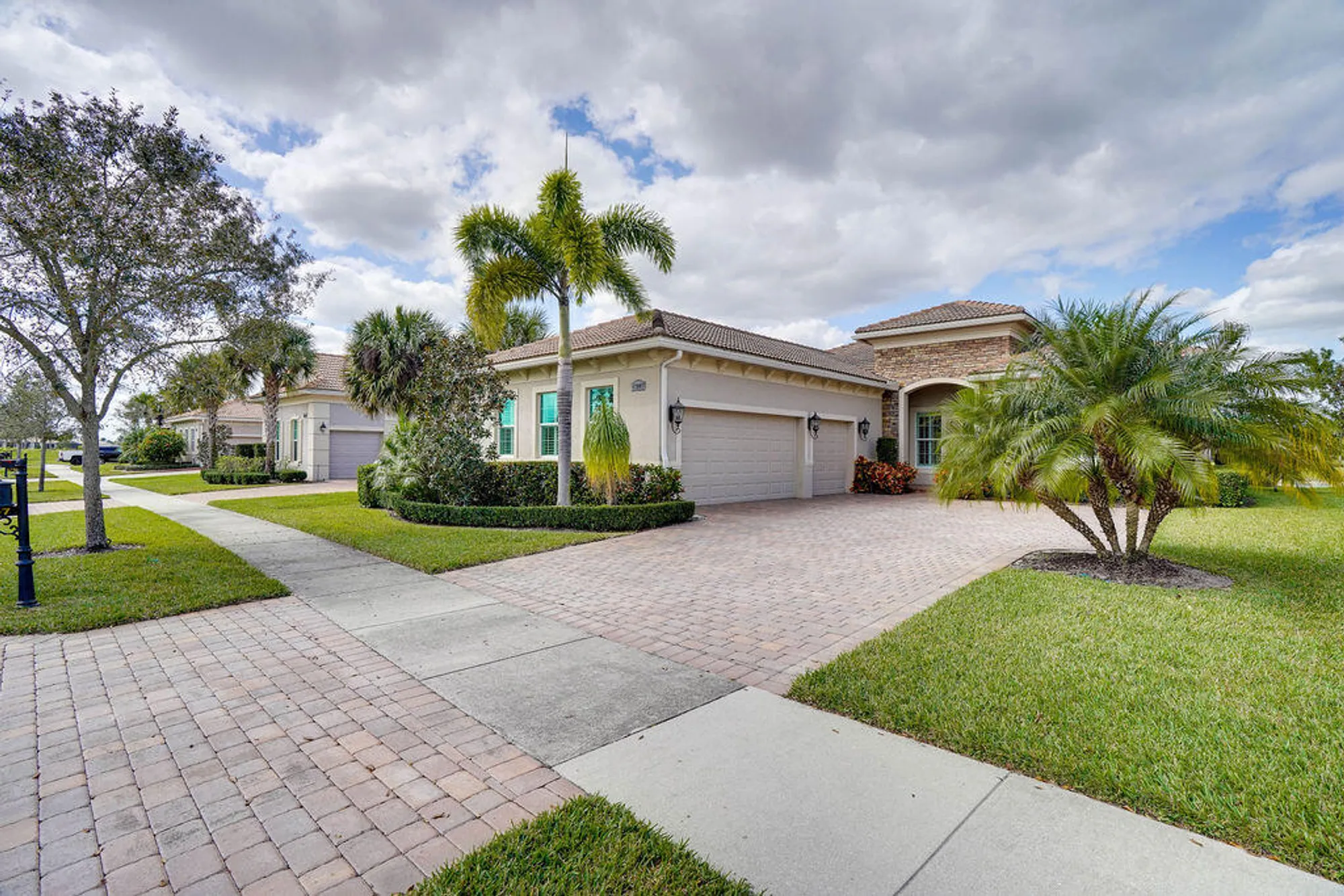 Property Slideshow image 6 of 67 | 17007 sw sapri way, Port Saint Lucie, FL, 34986