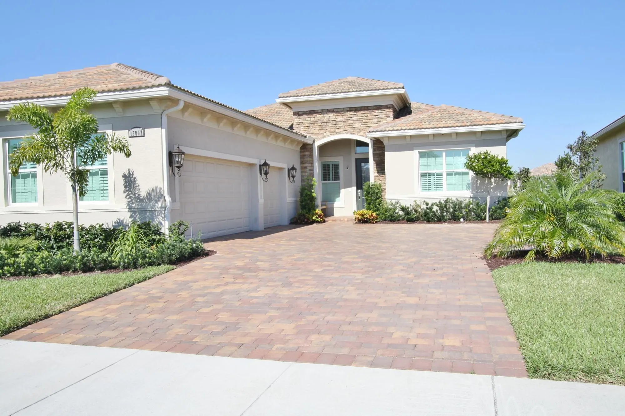 Property Slideshow image 9 of 67 | 17007 sw sapri way, Port Saint Lucie, FL, 34986