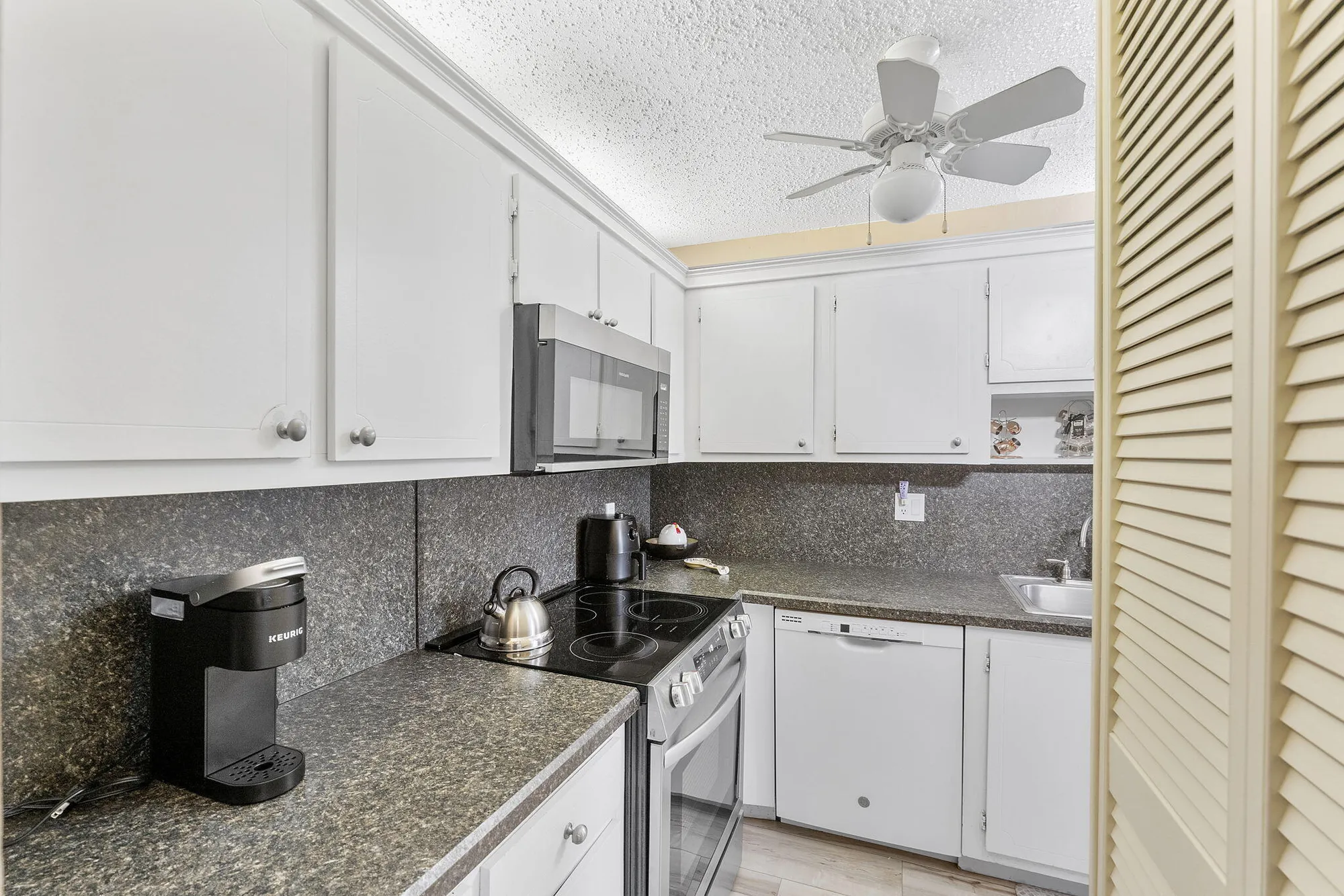 Property Slideshow image 32 of 39 | 1050 citrus way 203, Delray Beach, FL, 33445