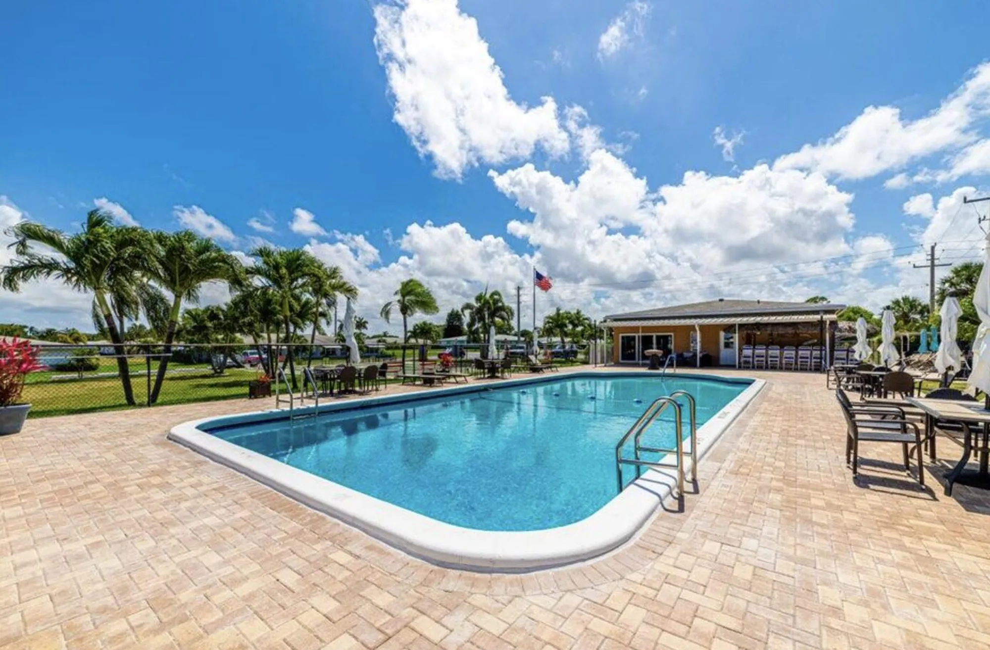 Property Slideshow image 18 of 19 | 360 main blvd b, Boynton Beach, FL, 33435