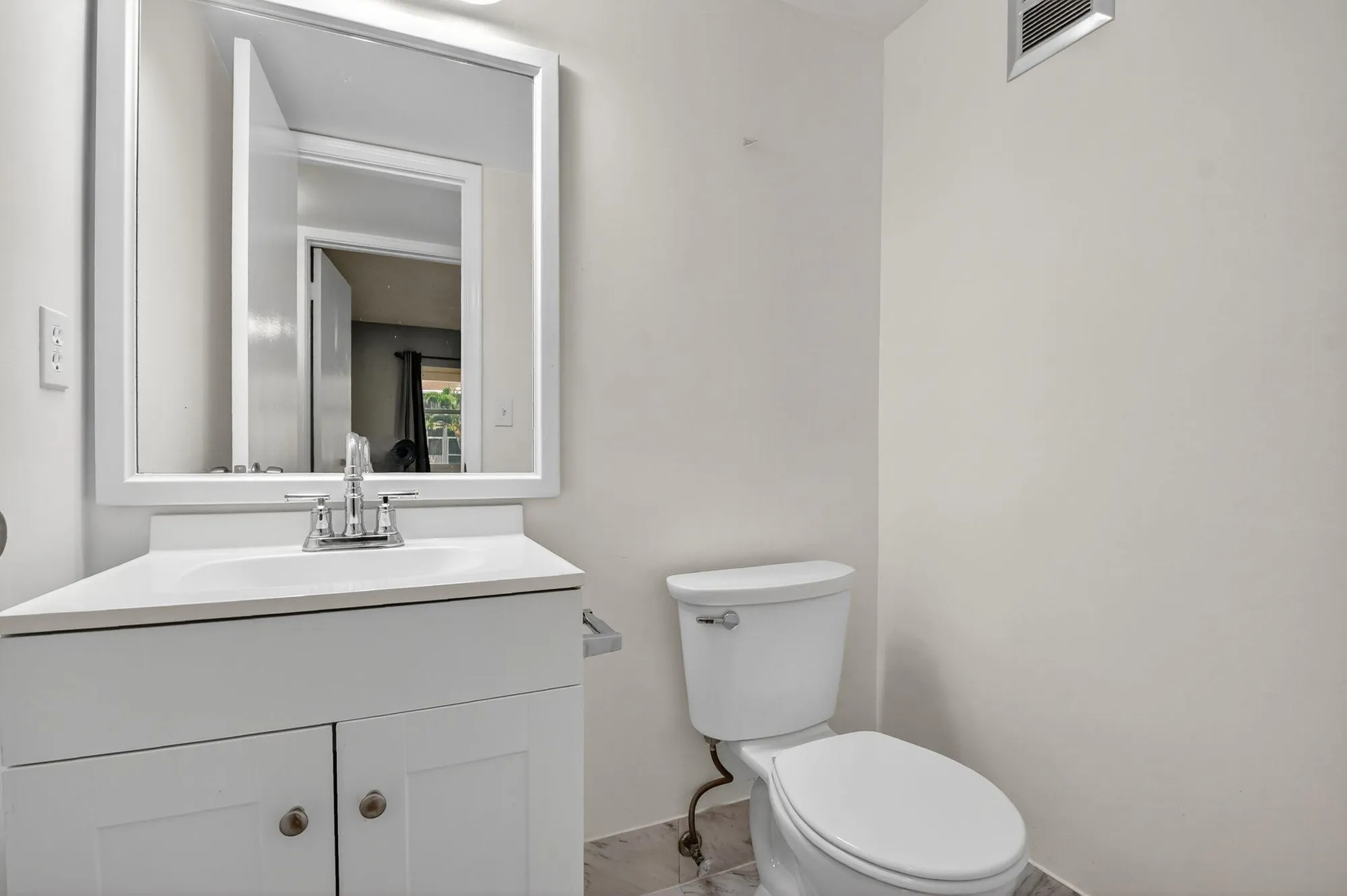 Property Slideshow image 8 of 30 | 331 sheffield, West Palm Beach, FL, 33417