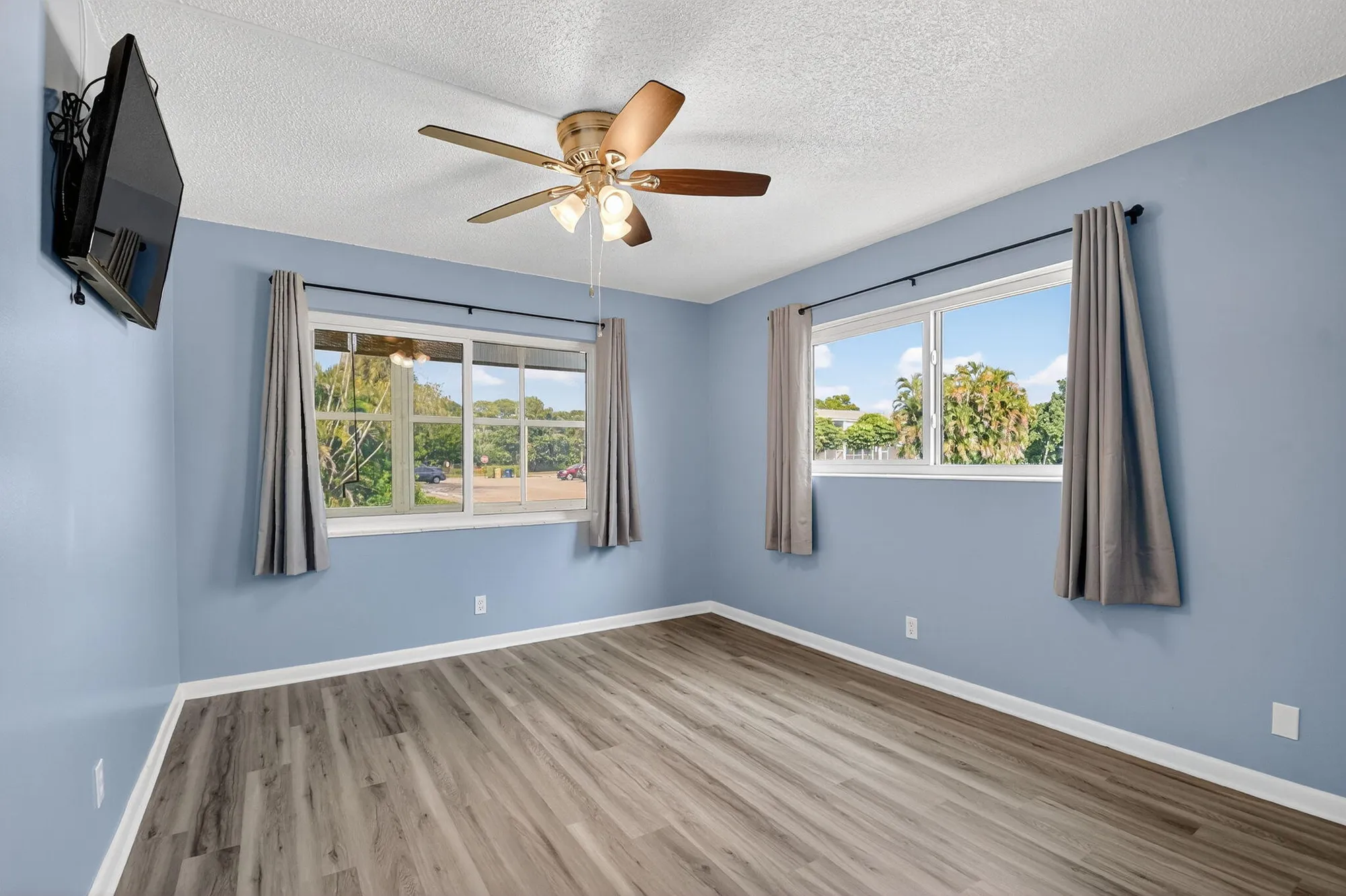 Property Slideshow image 11 of 30 | 331 sheffield, West Palm Beach, FL, 33417
