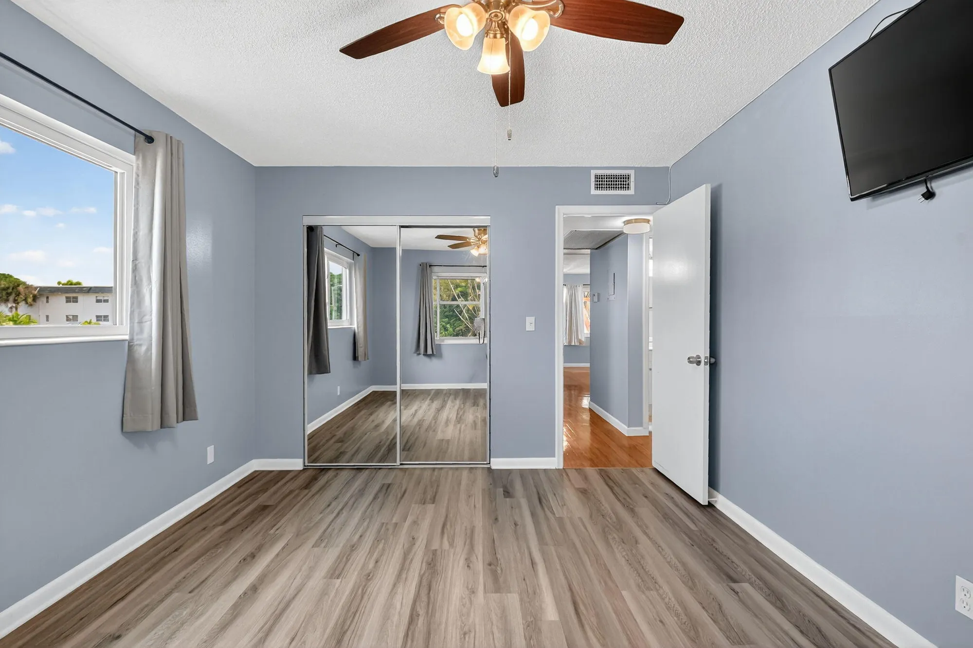 Property Slideshow image 10 of 30 | 331 sheffield, West Palm Beach, FL, 33417