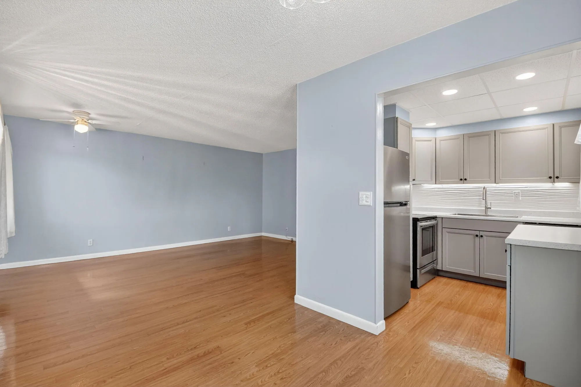 Property Slideshow image 5 of 30 | 331 sheffield, West Palm Beach, FL, 33417