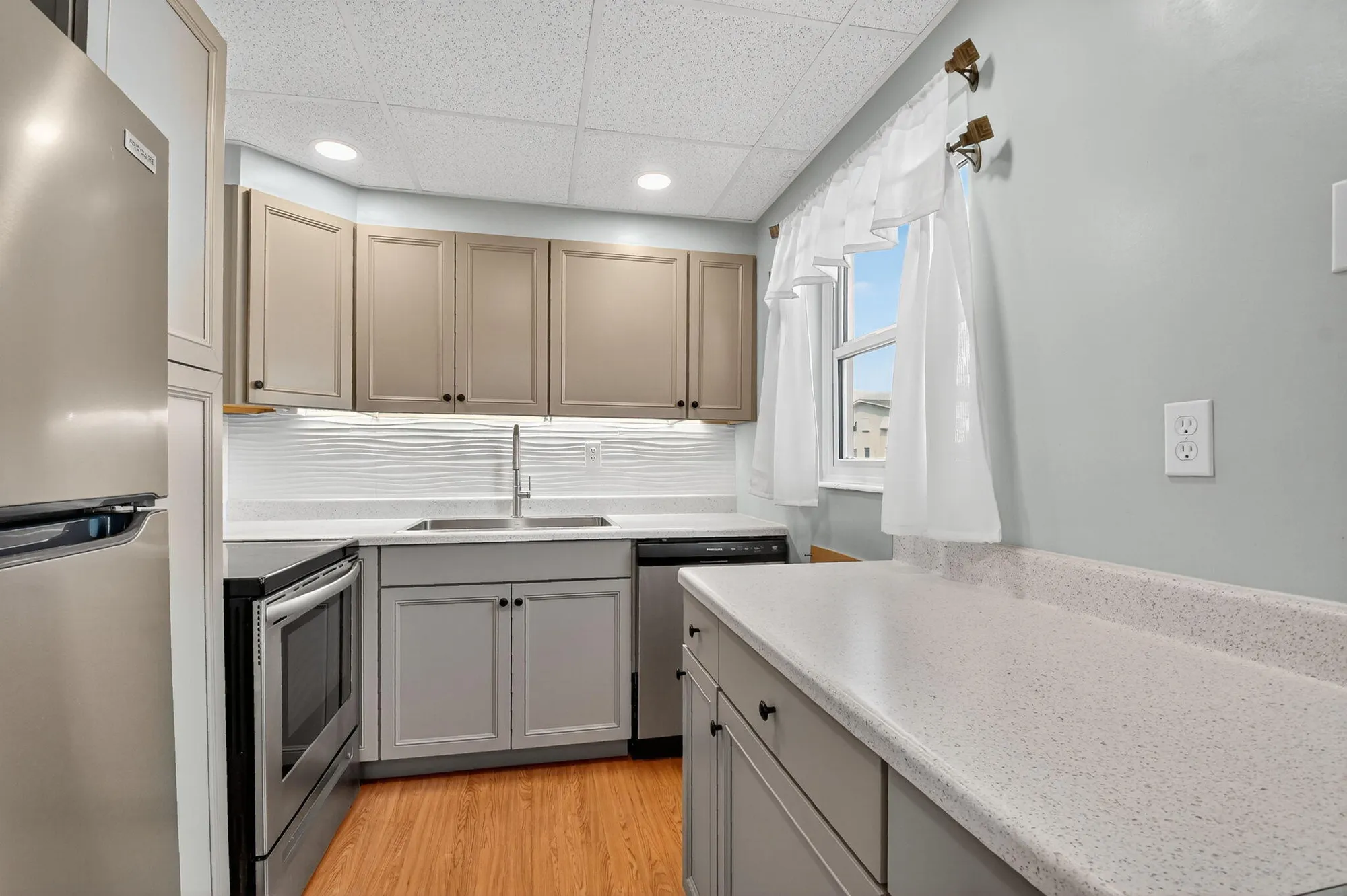 Property Slideshow image 6 of 30 | 331 sheffield, West Palm Beach, FL, 33417