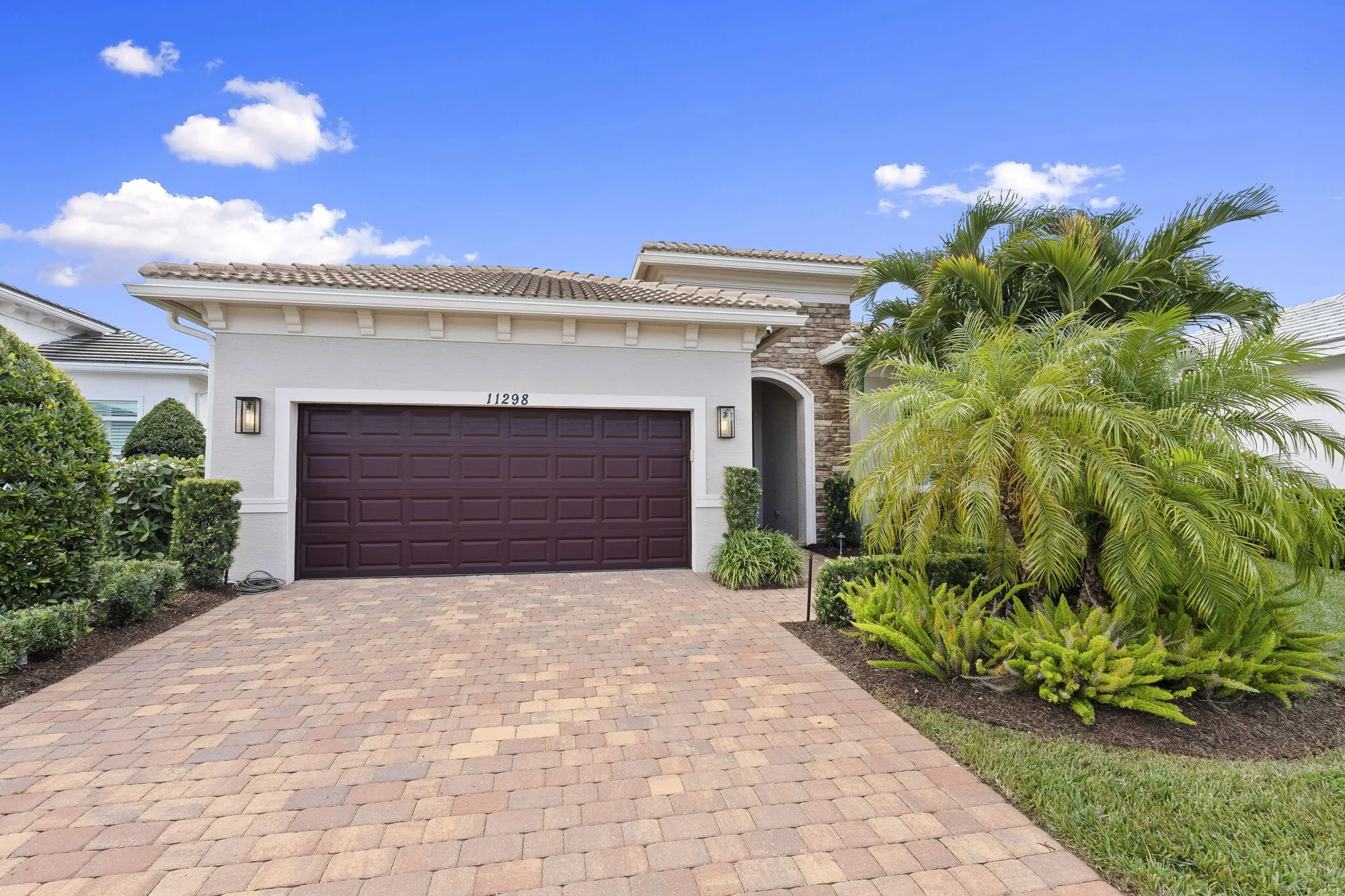 Property Slideshow image 7 of 76 | 11298 sw lunata way, Port Saint Lucie, FL, 34987