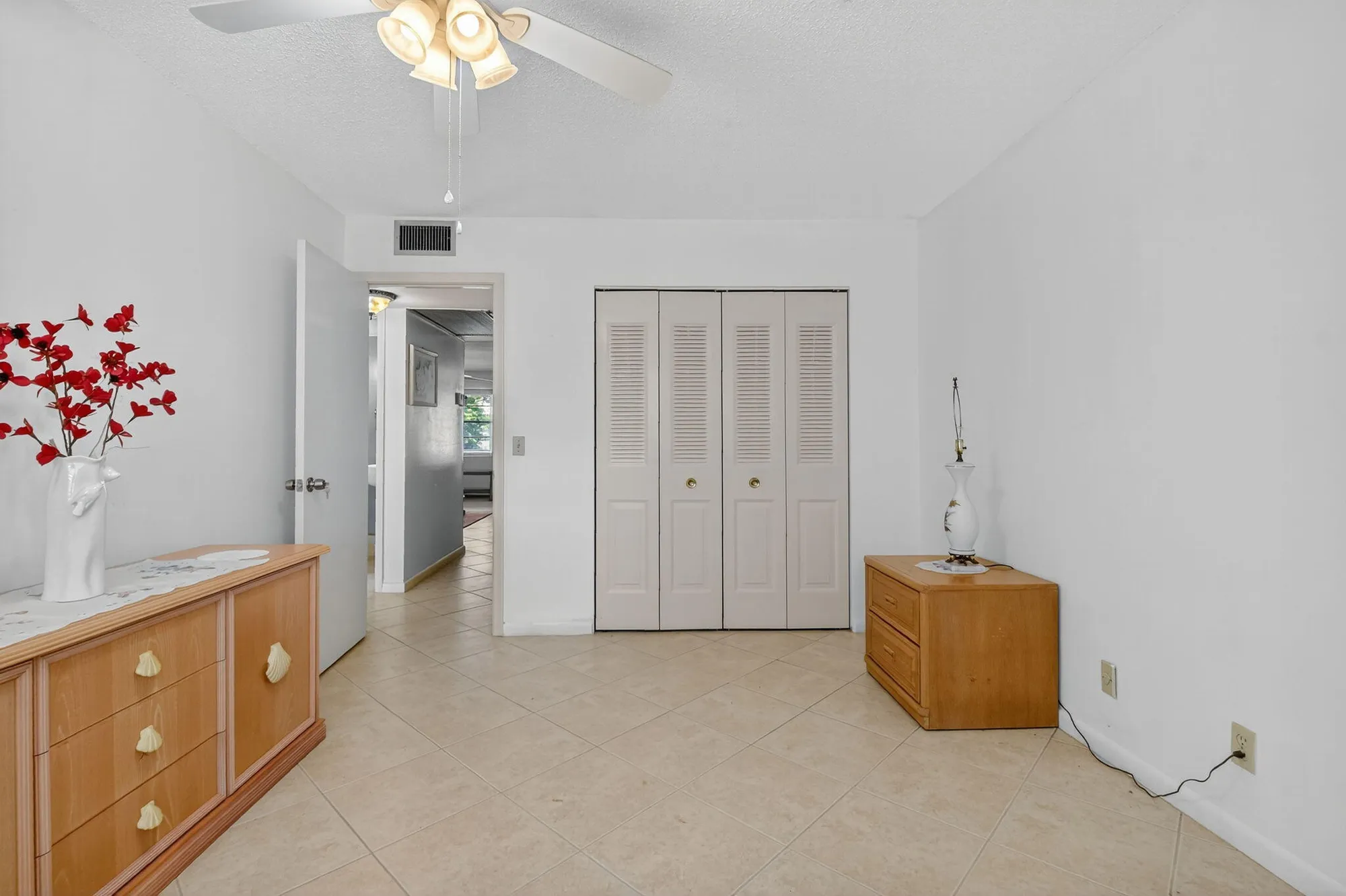 Property Slideshow image 14 of 33 | 317 windsor, West Palm Beach, FL, 33417