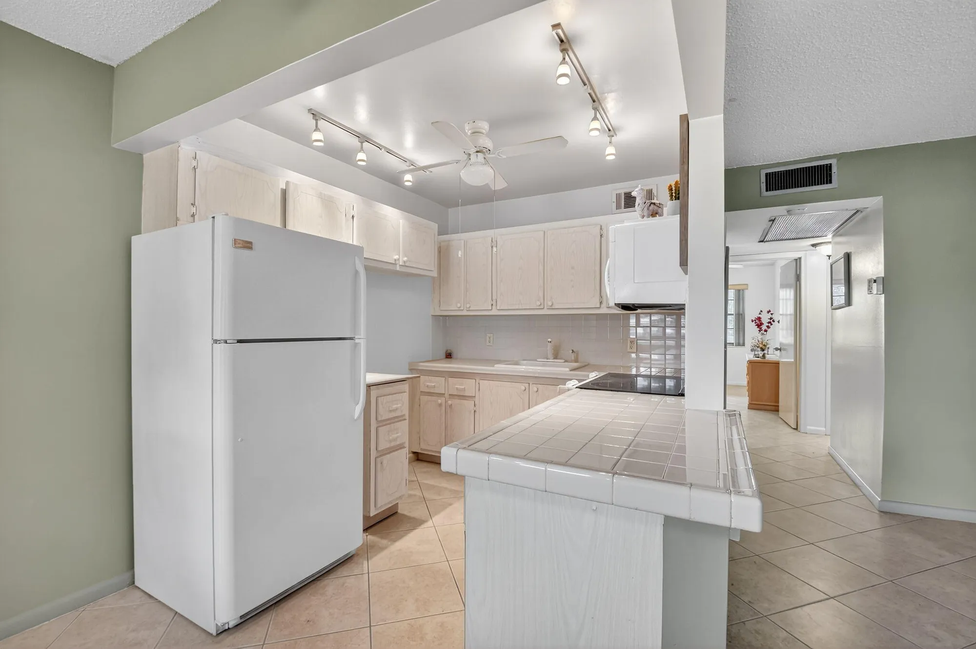 Property Slideshow image 6 of 33 | 317 windsor, West Palm Beach, FL, 33417