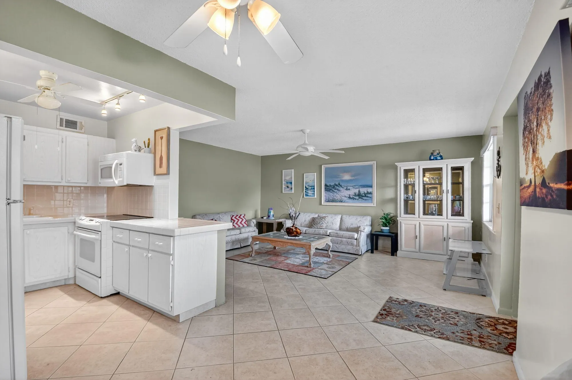 Property Slideshow image 4 of 33 | 317 windsor, West Palm Beach, FL, 33417