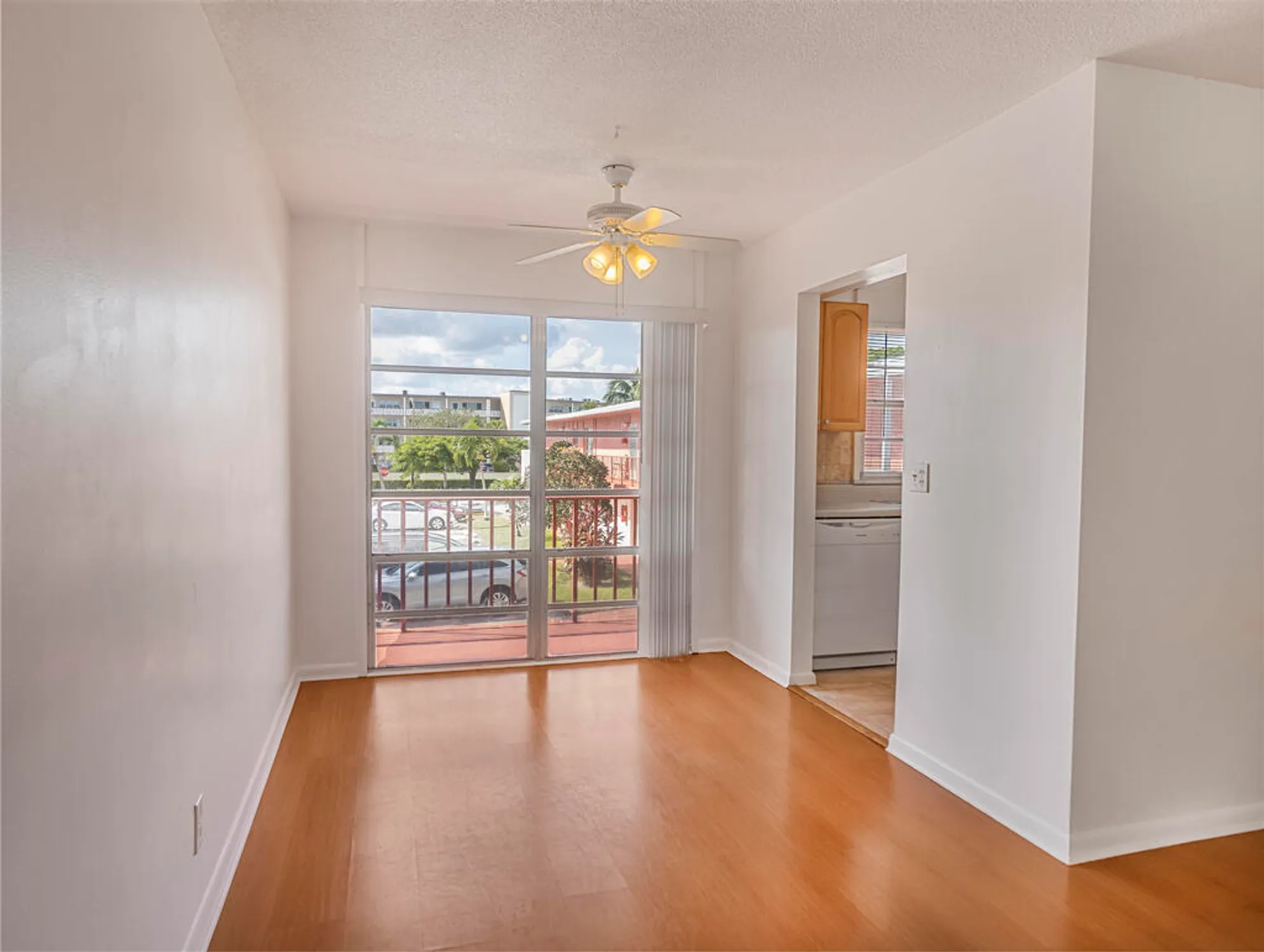 Property Slideshow image 7 of 33 | 4 golfs edge e, West Palm Beach, FL, 33417