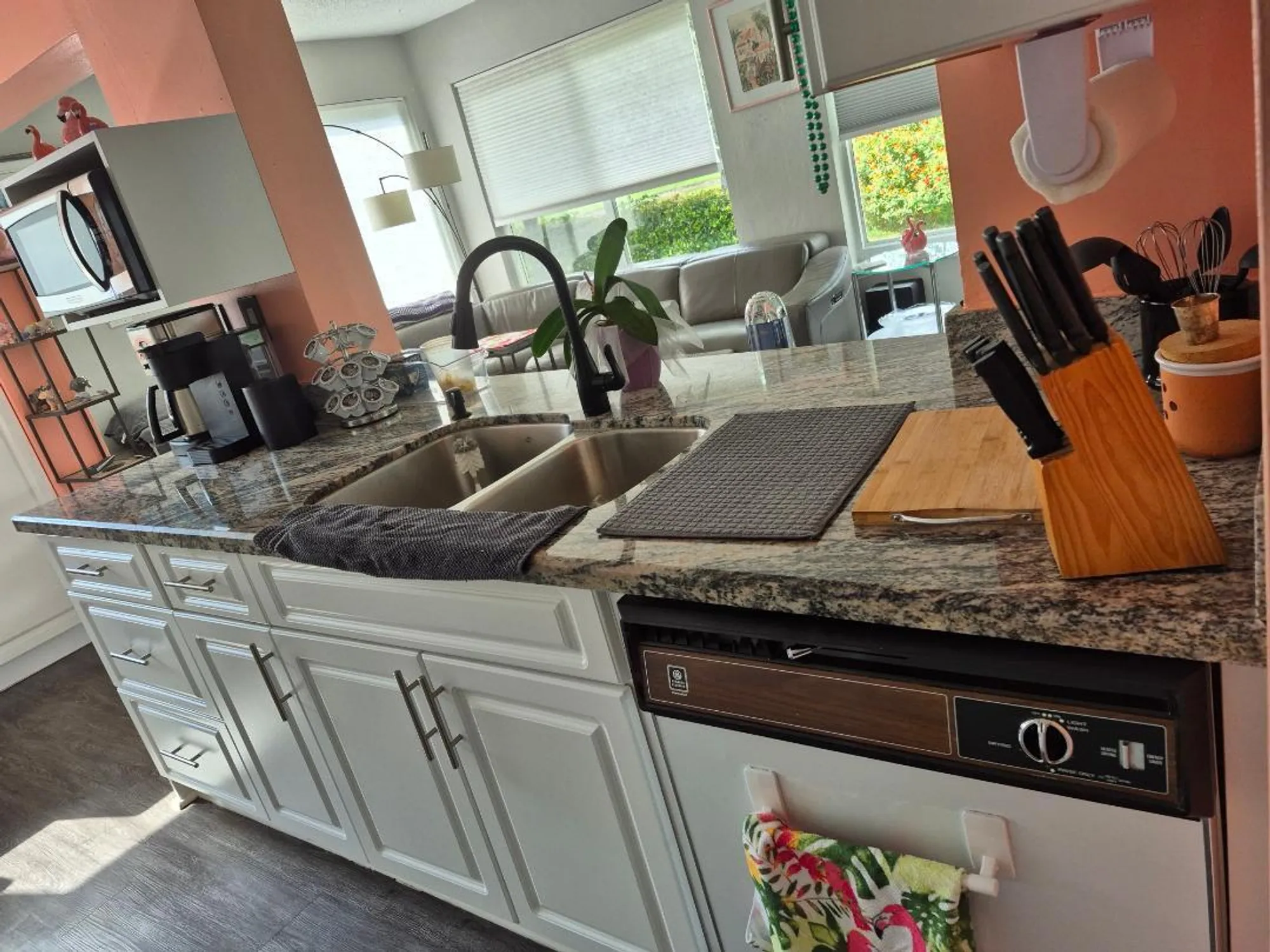 Property Slideshow image 5 of 30 | 4517 monterey dr, Tamarac, FL, 33319