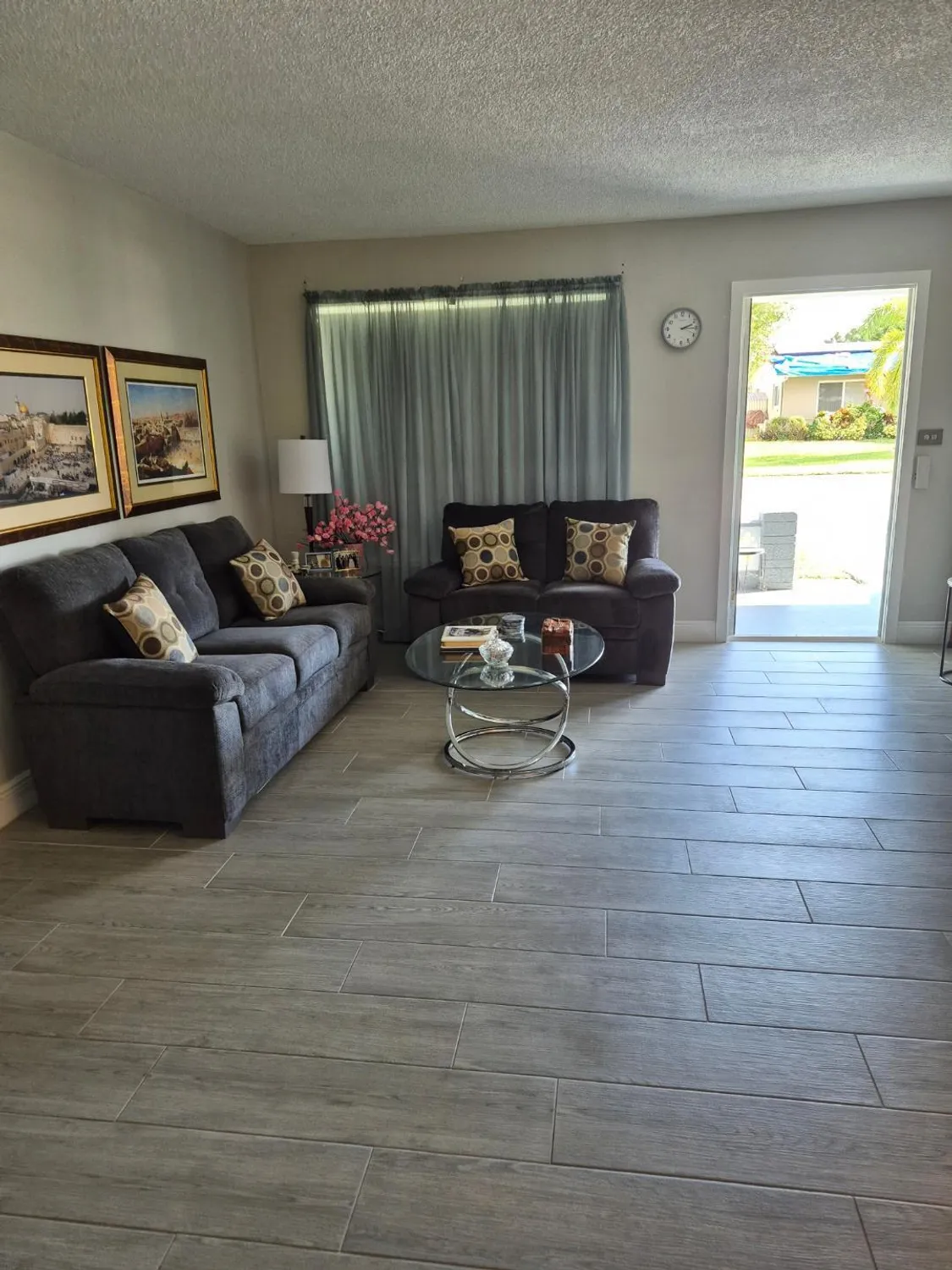 Property Slideshow image 18 of 30 | 4517 monterey dr, Tamarac, FL, 33319