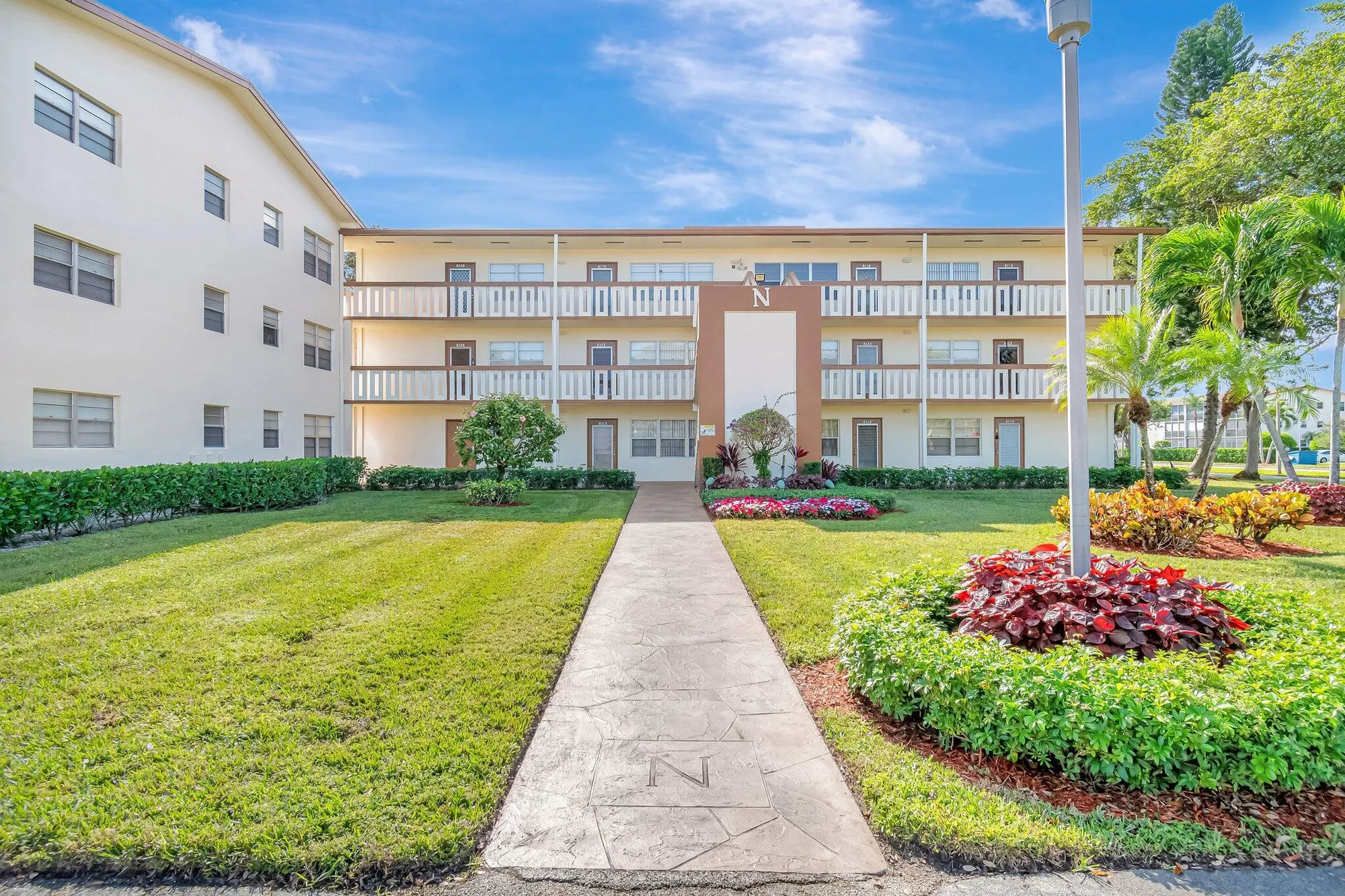 Property Slideshow image 4 of 65 | 566 mansfield, Boca Raton, FL, 33434