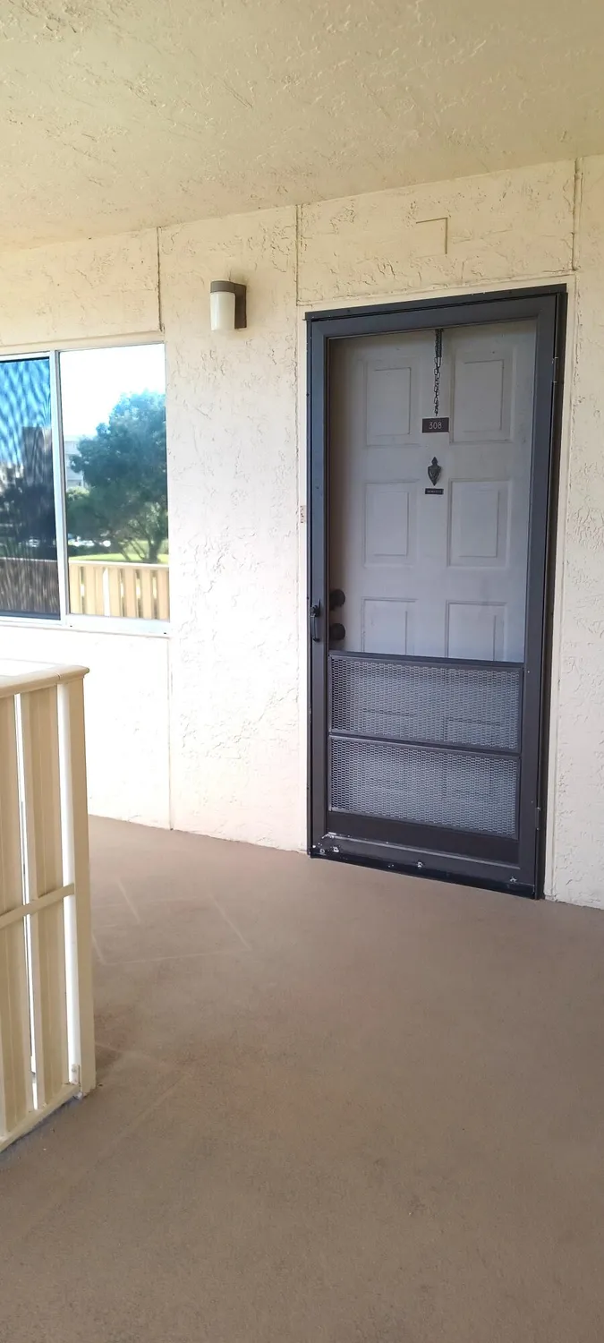 Property Slideshow image 25 of 32 | 7185 huntington ln 308, Delray Beach, FL, 33446