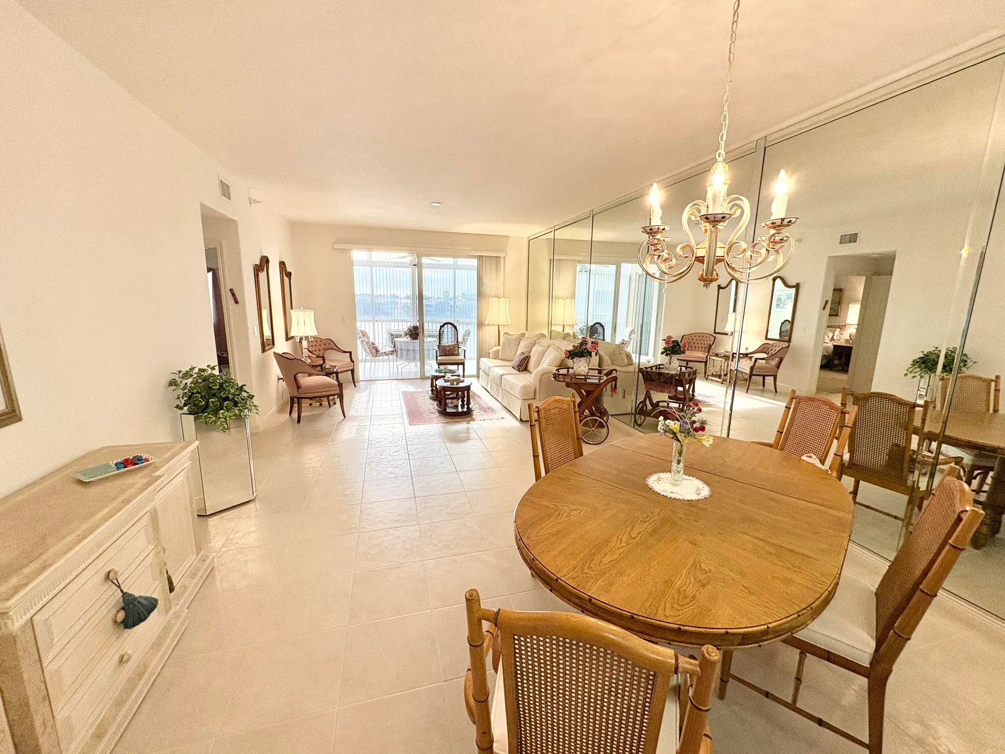 Property Slideshow image 4 of 37 | 7715 southampton ter 402, Tamarac, FL, 33321