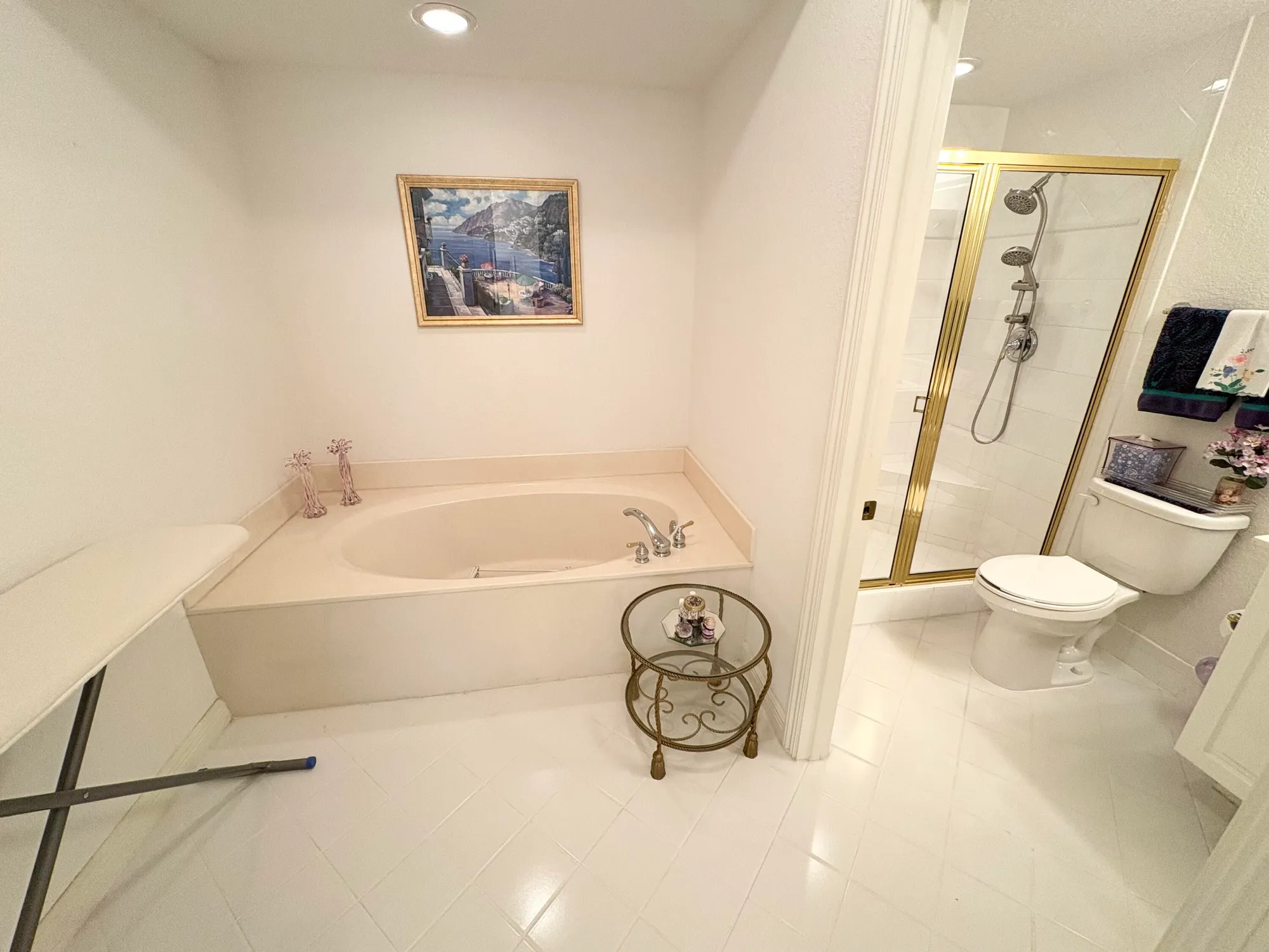 Property Slideshow image 10 of 37 | 7715 southampton ter 402, Tamarac, FL, 33321