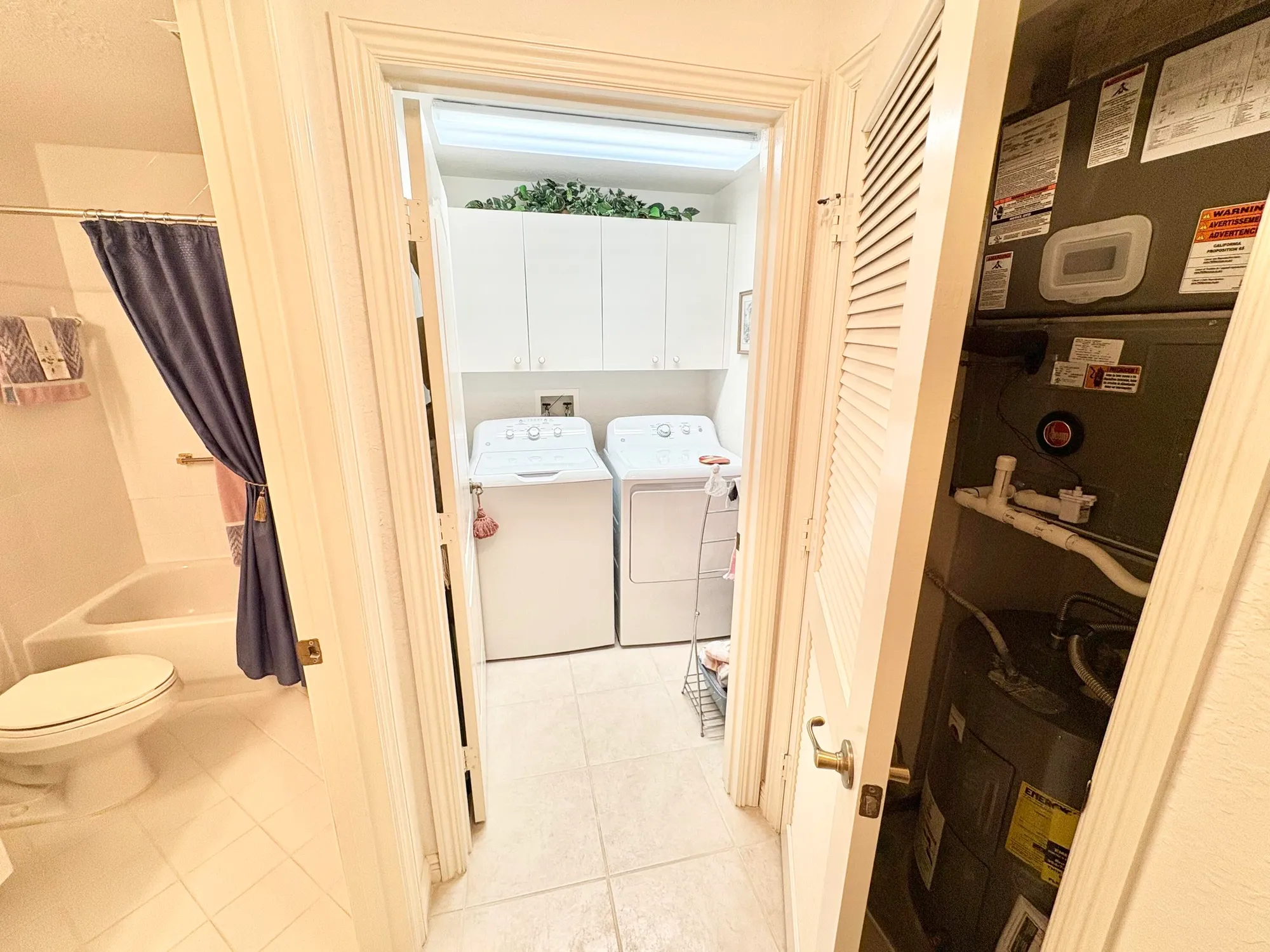 Property Slideshow image 25 of 37 | 7715 southampton ter 402, Tamarac, FL, 33321