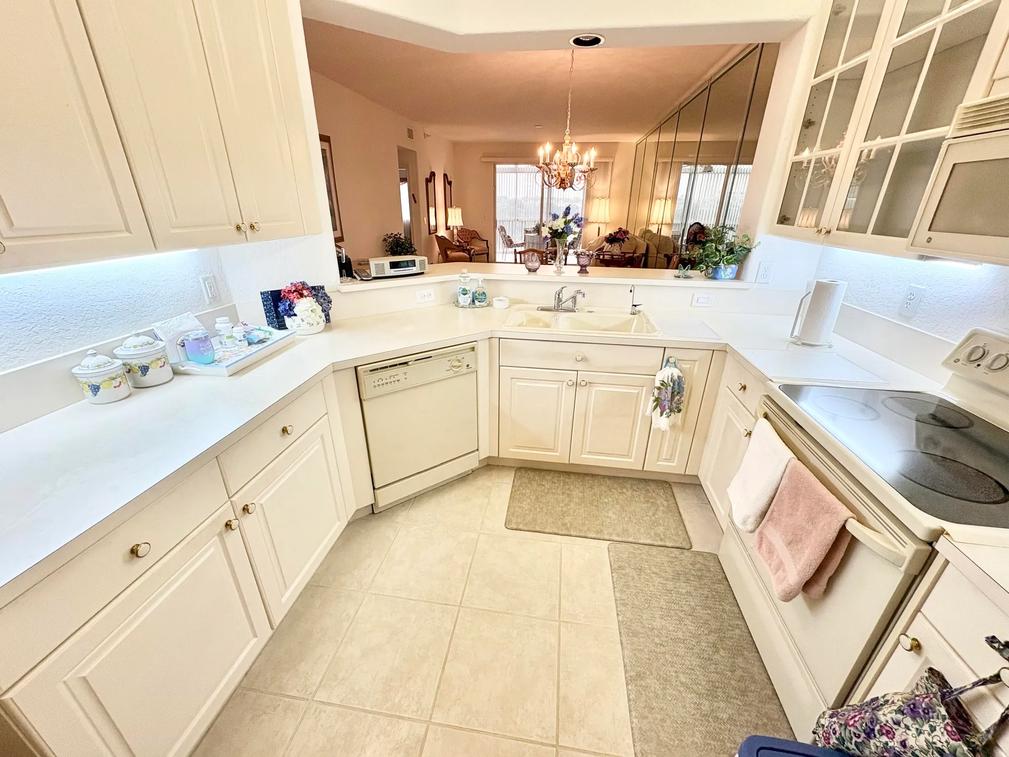 Property Slideshow image 19 of 37 | 7715 southampton ter 402, Tamarac, FL, 33321