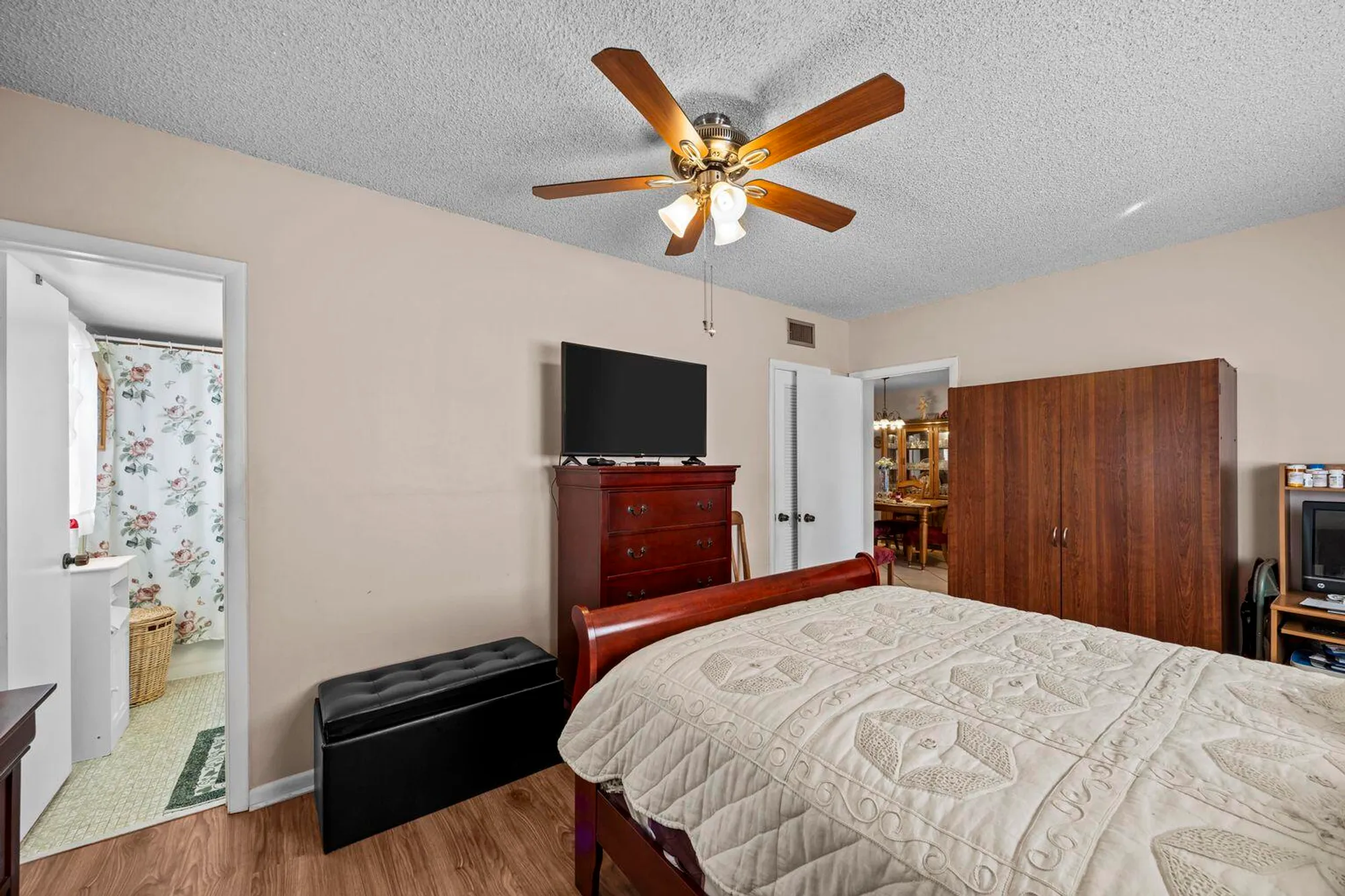Property Slideshow image 9 of 25 | 600 nw 76th ter apt 208, Margate, FL, 33063