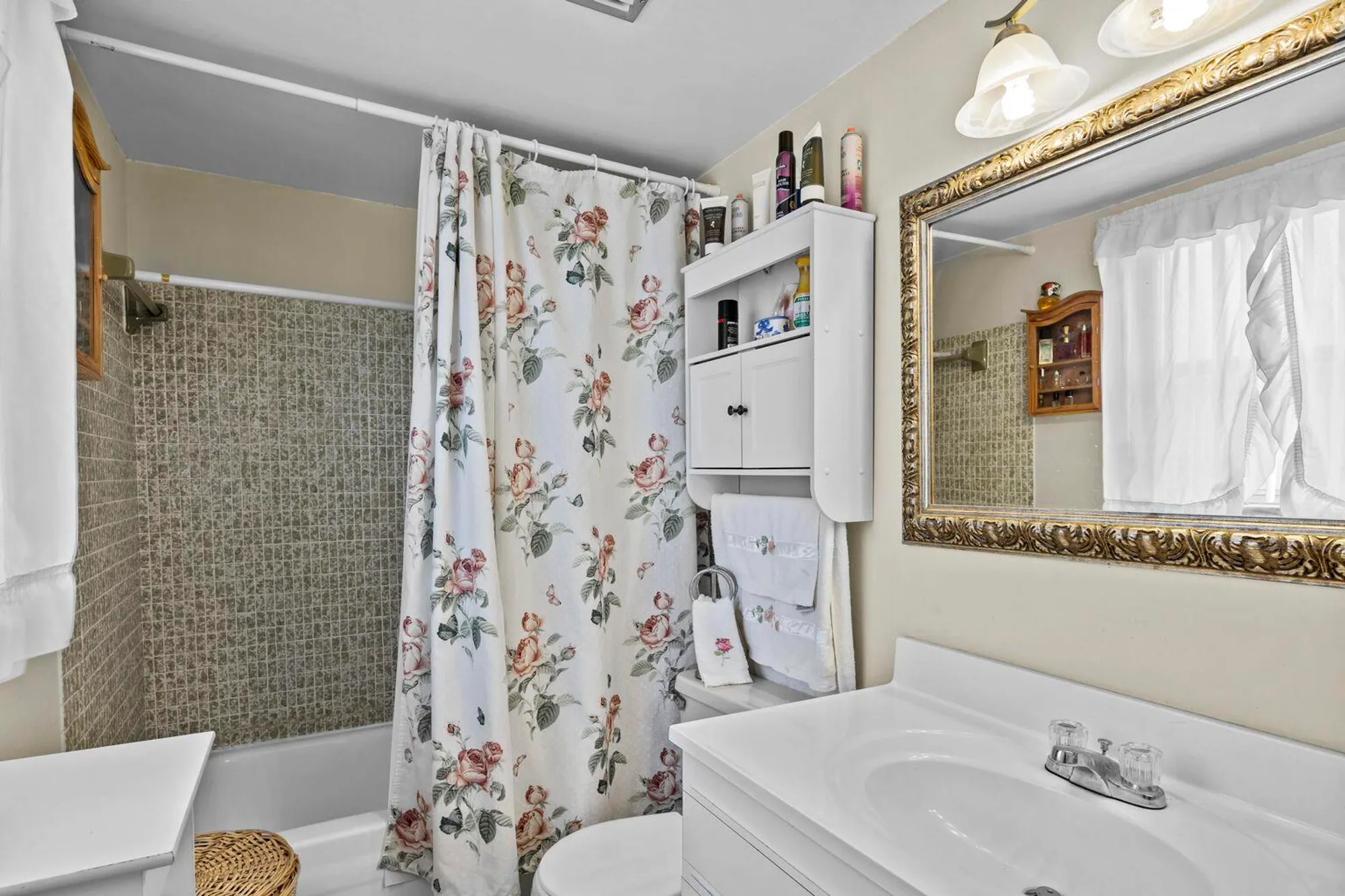 Property Slideshow image 11 of 25 | 600 nw 76th ter apt 208, Margate, FL, 33063