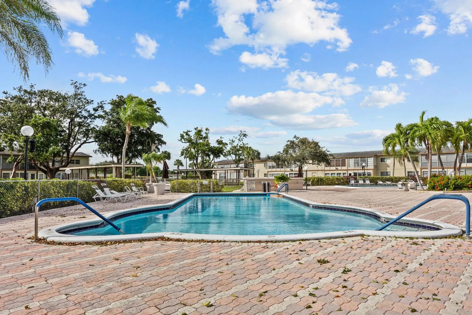Property Slideshow image 16 of 25 | 600 nw 76th ter apt 208, Margate, FL, 33063
